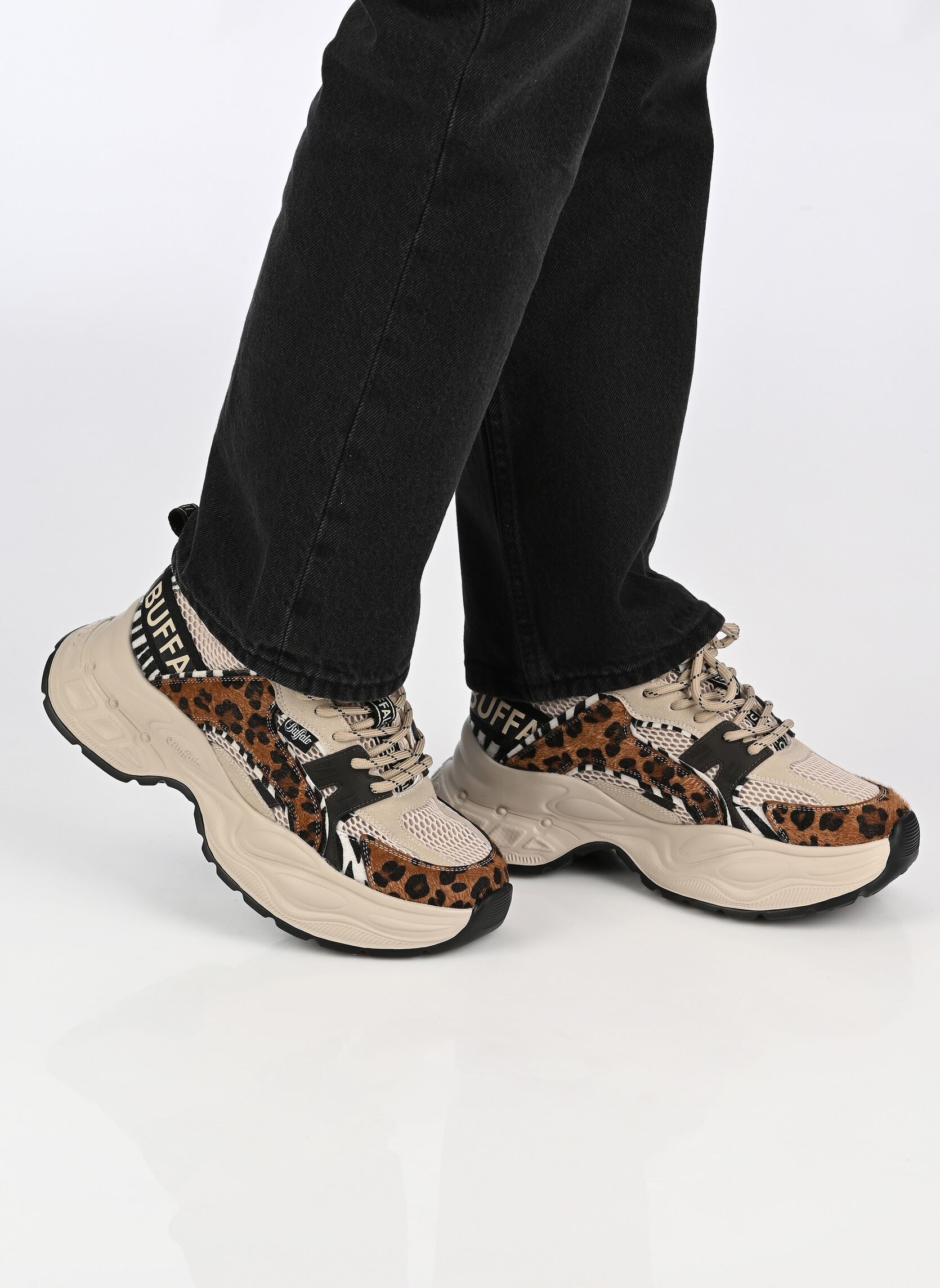 Baskets compensées Yuno femme beige Buffalo Baskets compensées Yuno femme beige BEIGE ANIMAL MIX