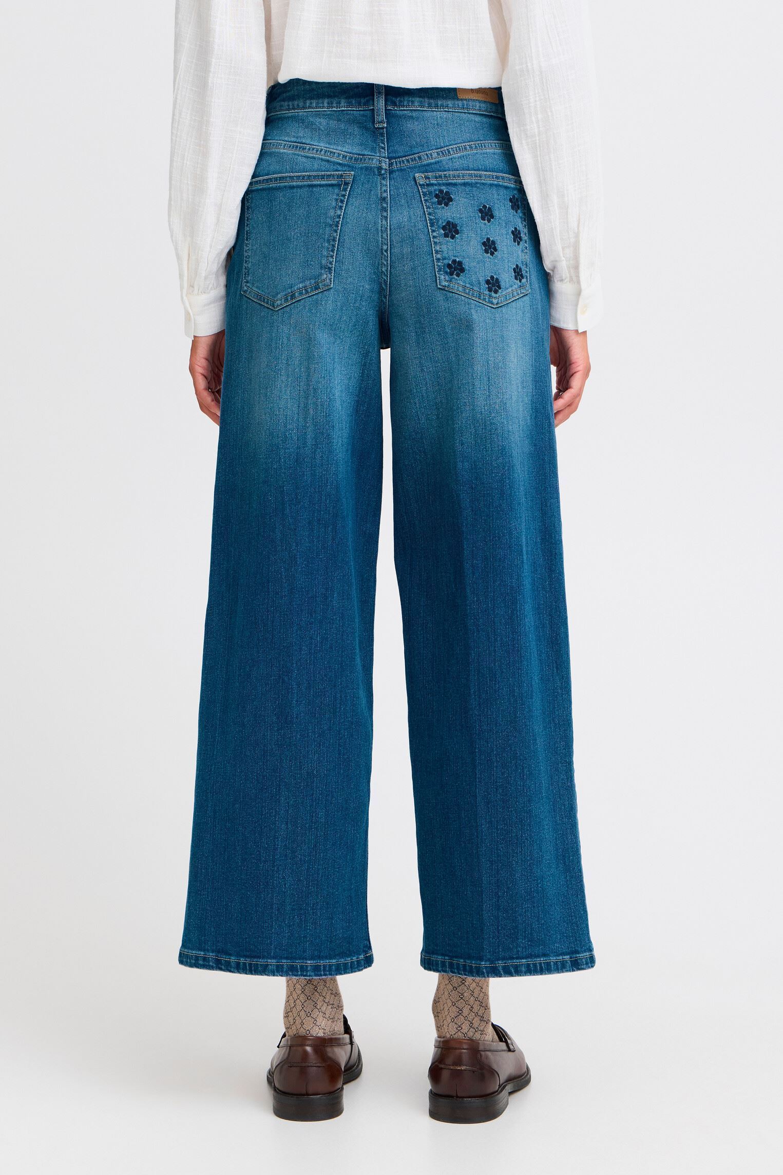 Wijde jeans / Flared Jeans BYKOMMA EMB JEANS - dames blauw B-Young Wijde jeans / Flared Jeans BYKOMMA EMB JEANS - dames blauw Mid Blue Denim