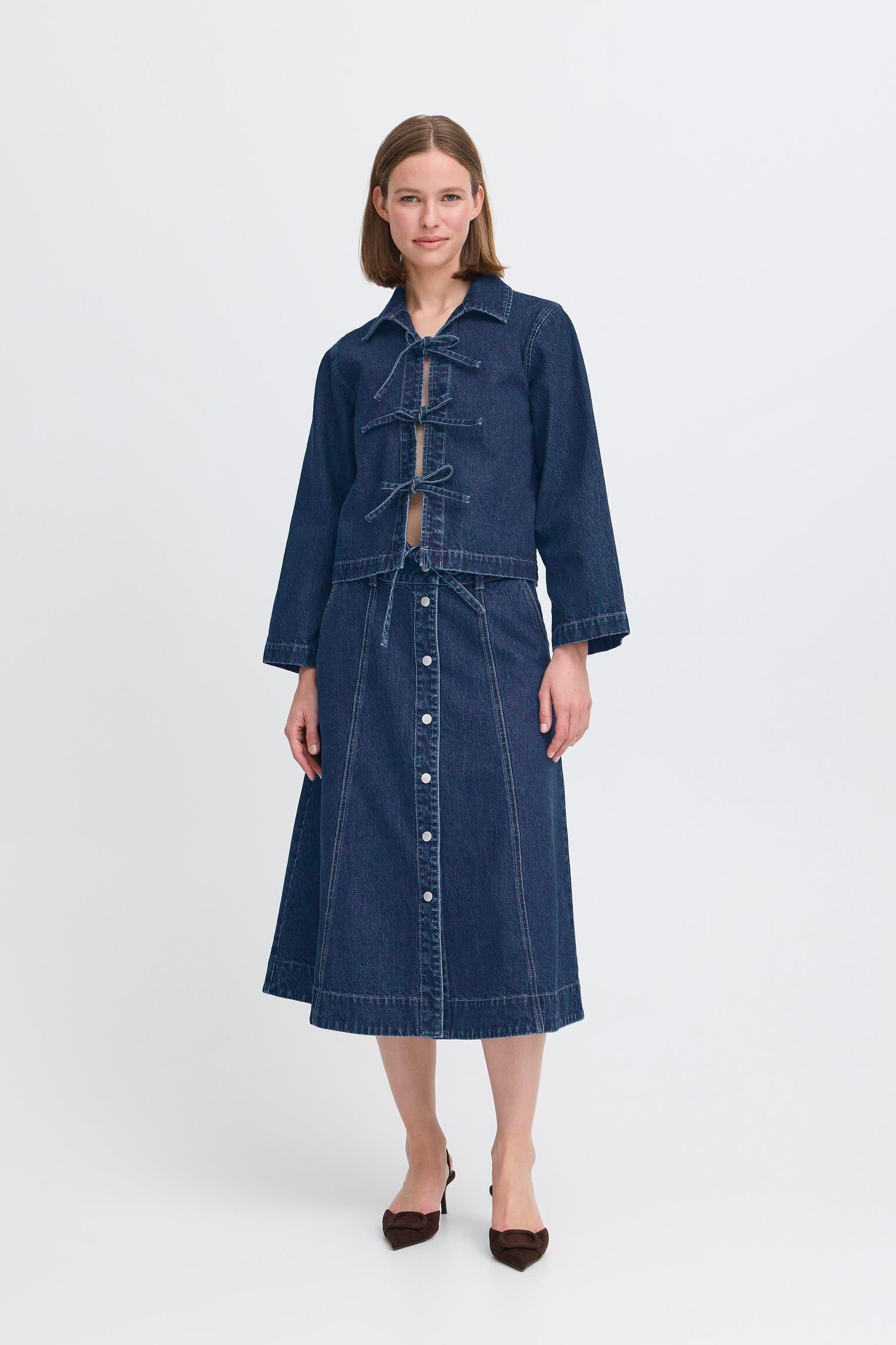 Chemises manches longues BYLUKAN SHIRT - femme bleu B-Young Chemises manches longues BYLUKAN SHIRT - femme bleu DARK BLUE DENIM