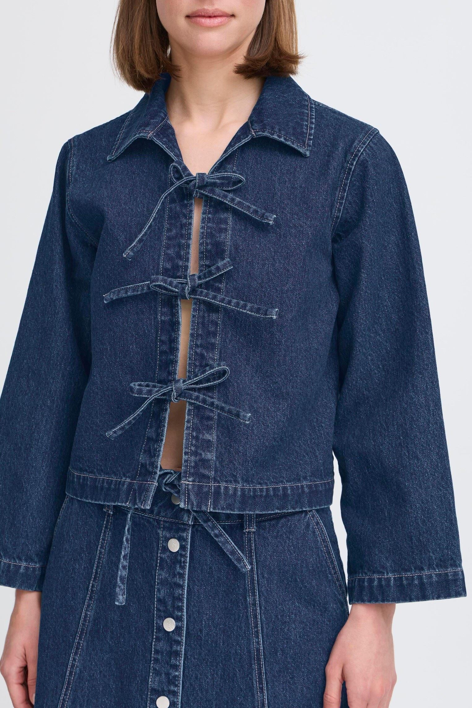 Chemises manches longues BYLUKAN SHIRT - femme bleu B-Young Chemises manches longues BYLUKAN SHIRT - femme bleu DARK BLUE DENIM