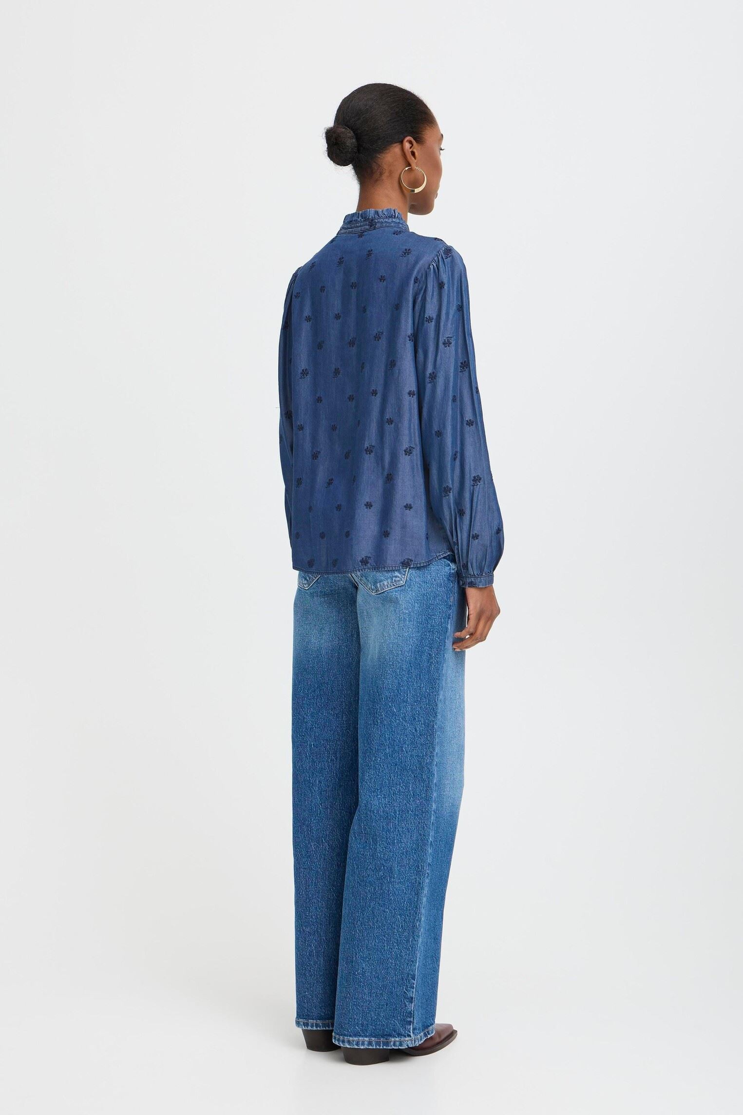 Blouses met lange mouwen BYKOSMO EMB SHIRT - dames blauw B-Young Blouses met lange mouwen BYKOSMO EMB SHIRT - dames blauw Dark Denim Flower Mix