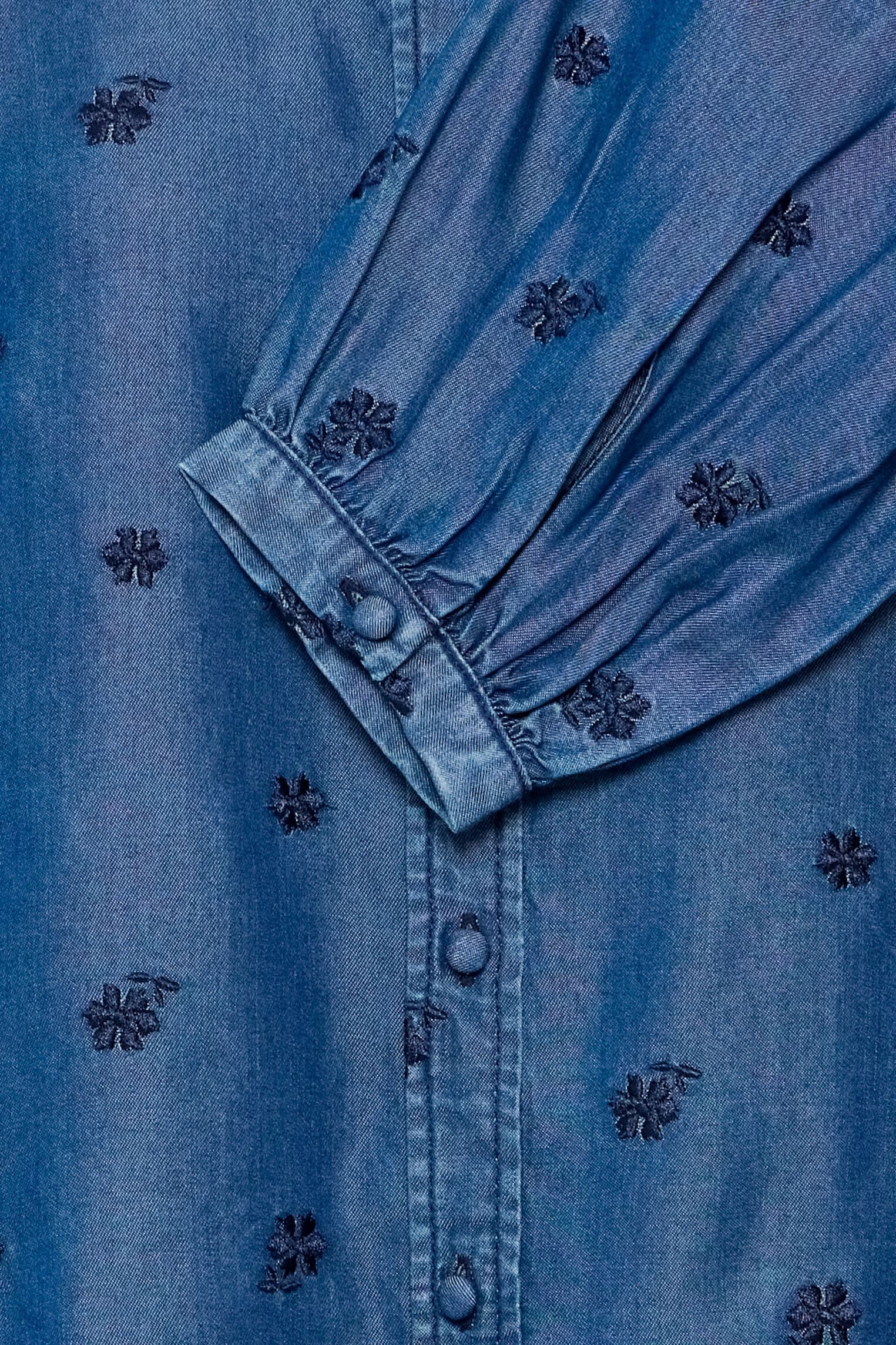 Blouses met lange mouwen BYKOSMO EMB SHIRT - dames blauw B-Young Blouses met lange mouwen BYKOSMO EMB SHIRT - dames blauw Dark Denim Flower Mix