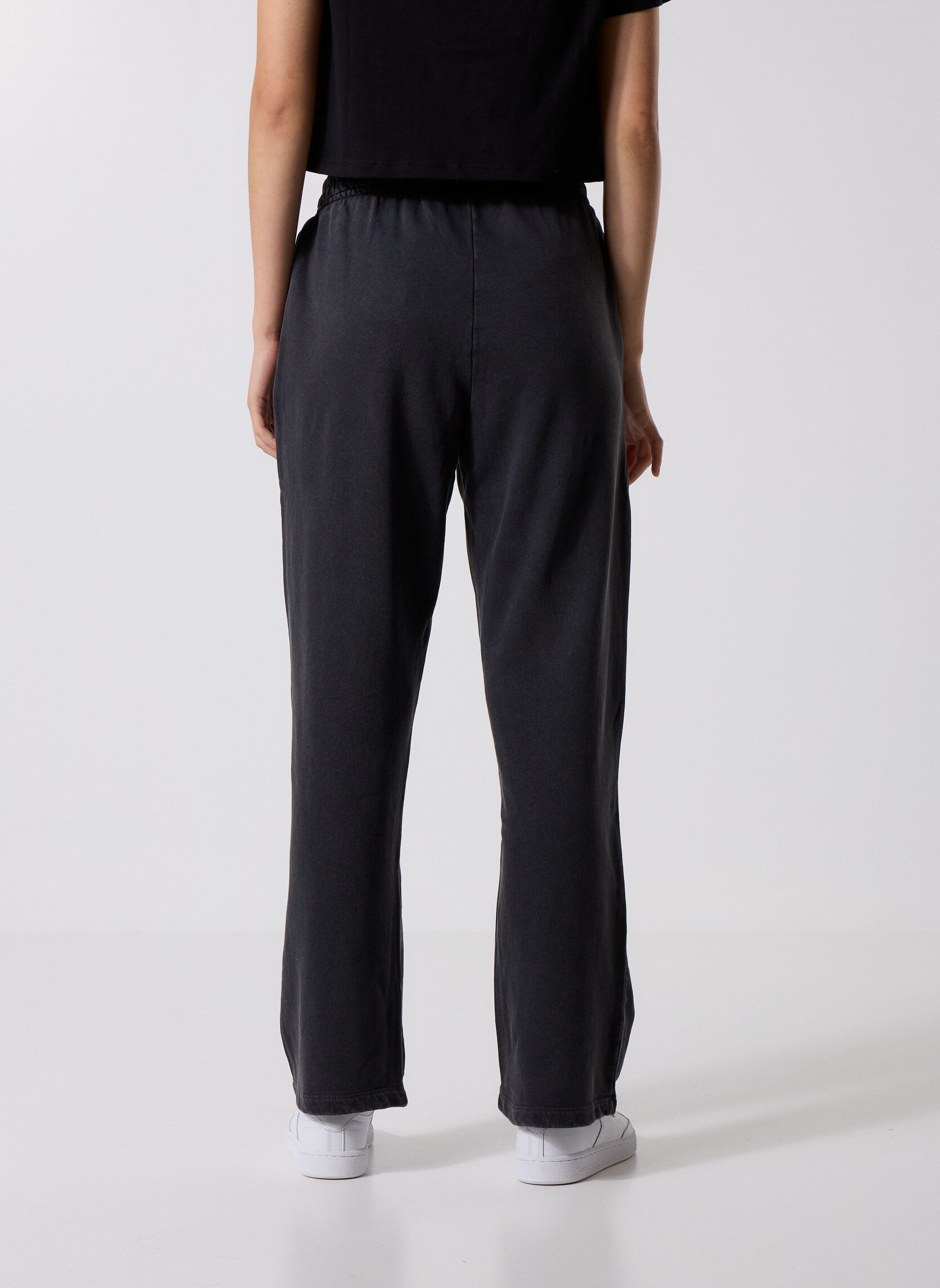 Wijde broeken BYSTANA STRAIGHT SWEATPANTS - dames grijs B-Young Wijde broeken BYSTANA STRAIGHT SWEATPANTS - dames grijs Asphalt