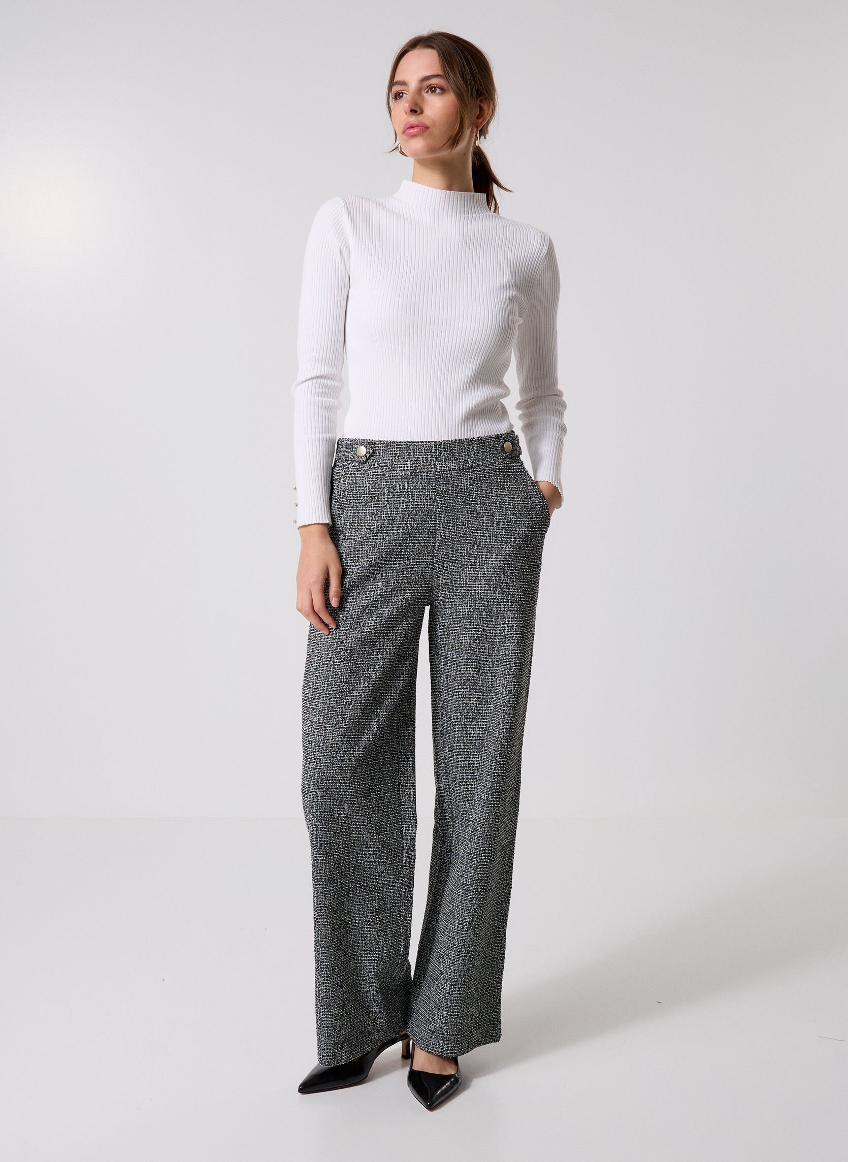 Wijde broeken BYROWAN BUTTON PANTS dames grijs B-Young Wijde broeken BYROWAN BUTTON PANTS dames grijs METEORITE SALT & PEPPER