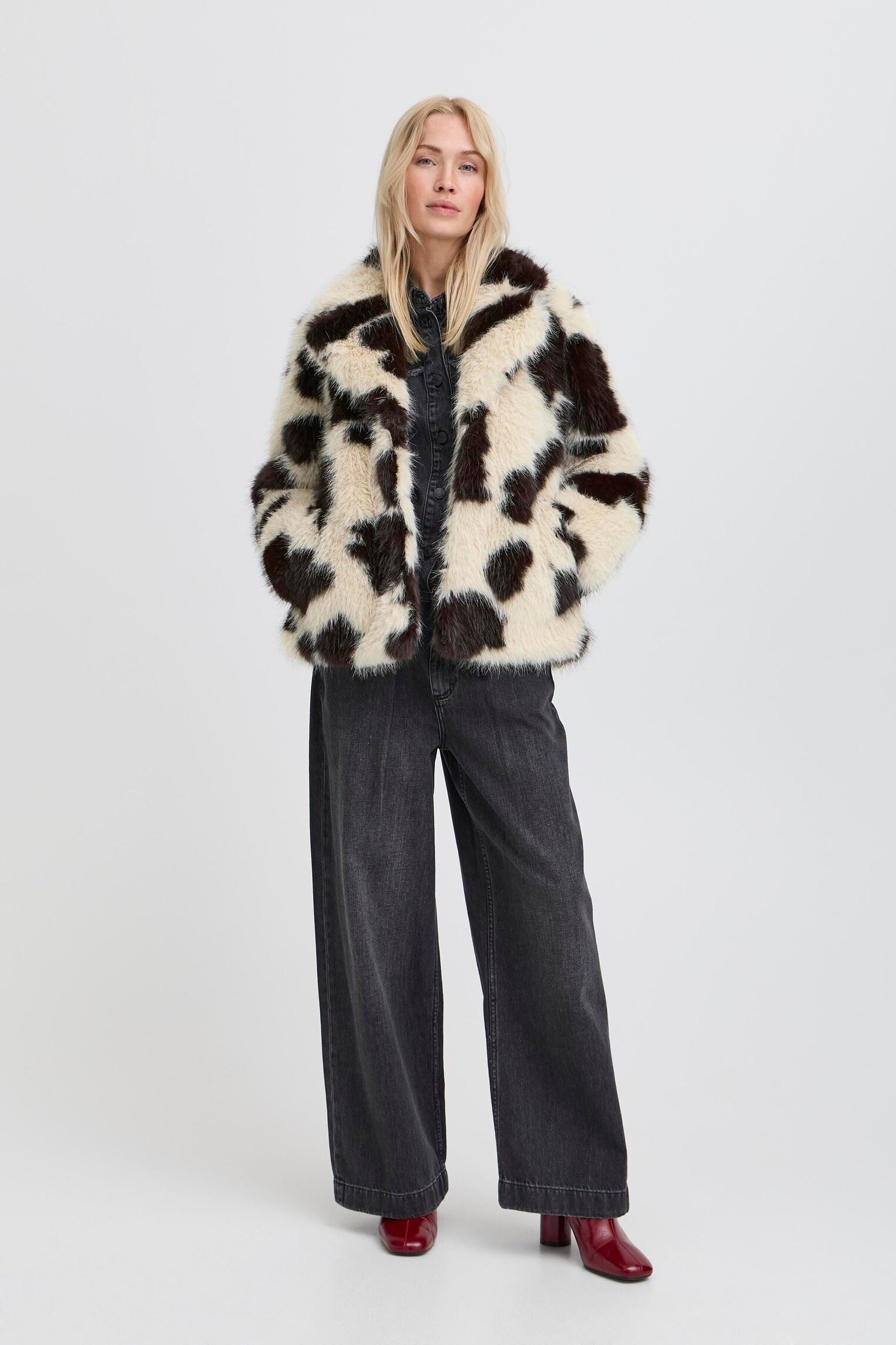 Mantels BYBEMIO COAT dames beige B-Young Mantels BYBEMIO COAT dames beige BIRK COW FAKE FUR