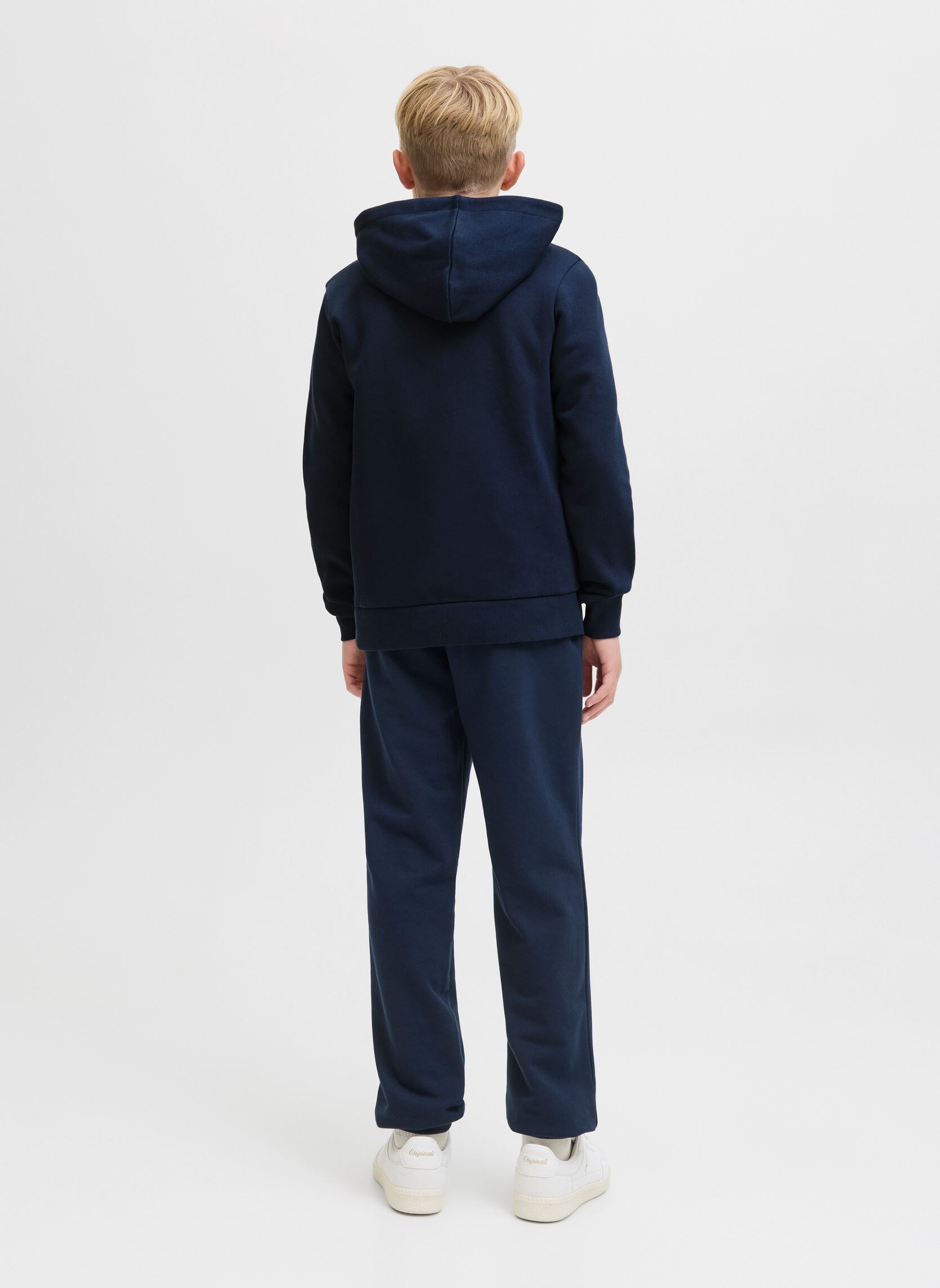 Hoodies Jjelogo Sweat Hood 2 Col 25/26 Noos Jnr jongens blauw Jack & Jones Hoodies Jjelogo Sweat Hood 2 Col 25/26 Noos Jnr jongens blauw SKY CAPTAIN