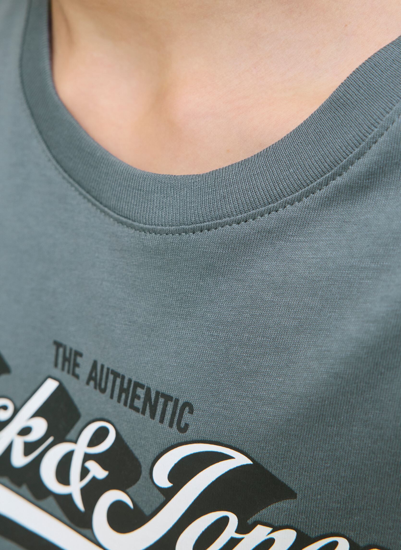 Tee-shirts manches courtes Jjelogo Tee Ss Oneck 2 Col Aw25 Noos Jnr garçon gris Jack & Jones Tee-shirts manches courtes Jjelogo Tee Ss Oneck 2 Col Aw25 Noos Jnr garçon gris STORMY WEATHER