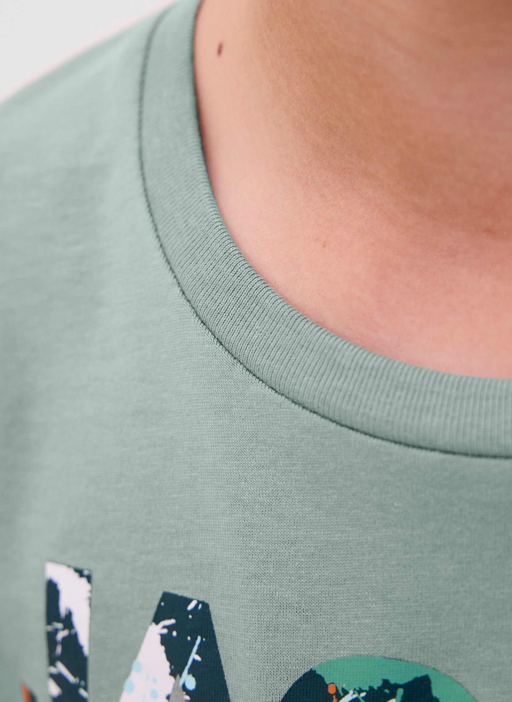 Tee-shirts manches longues Jjgeplas Tee Ls Crew Neck Jnr garçon vert Jack & Jones Tee-shirts manches longues Jjgeplas Tee Ls Crew Neck Jnr garçon vert ICEBERG GREEN
