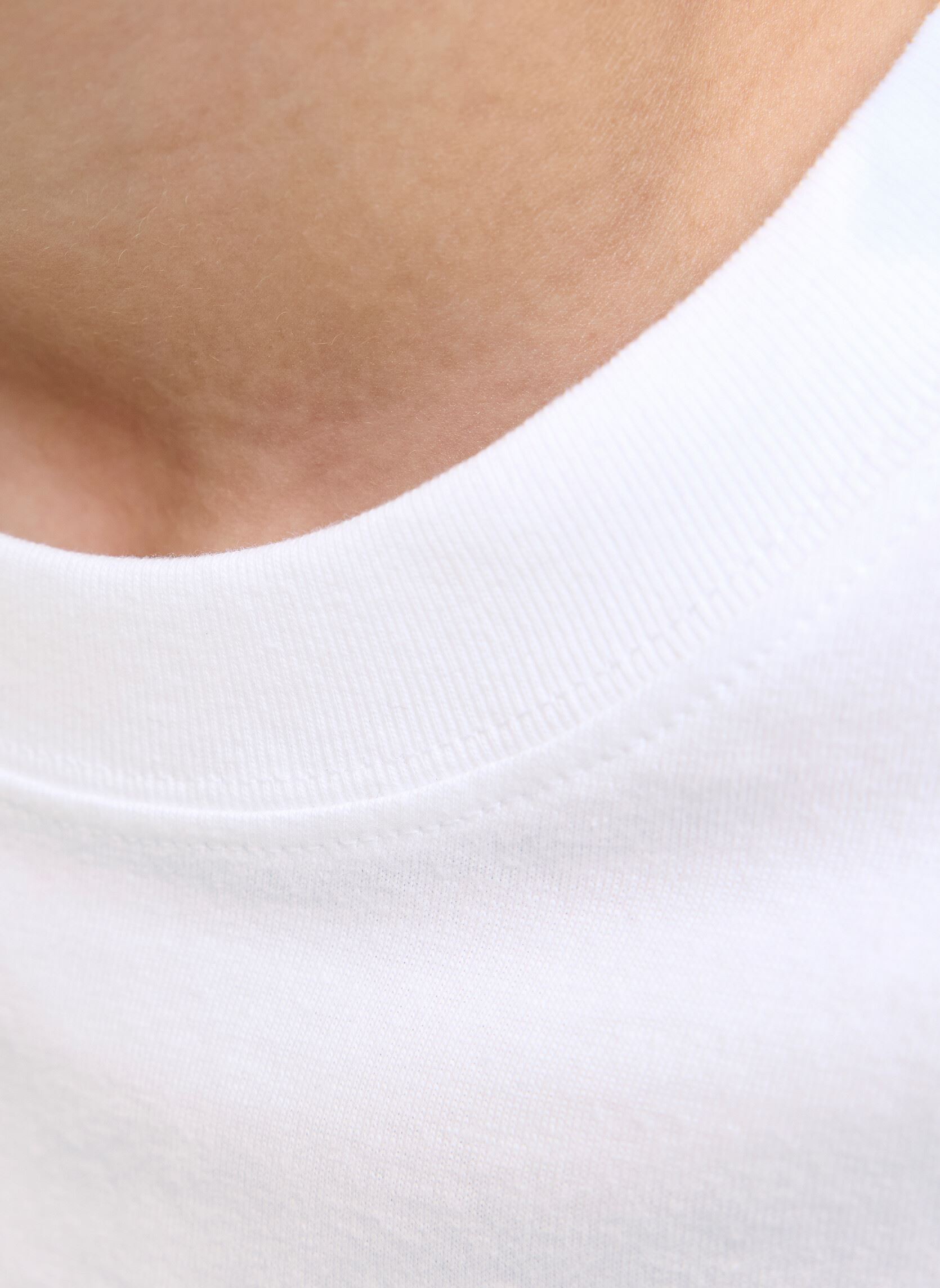 Tee-shirts manches courtes Jornorrebro Emb Tee Ss Cn Noos Jnr garçon blanc Jack & Jones Tee-shirts manches courtes Jornorrebro Emb Tee Ss Cn Noos Jnr garçon blanc BRIGHT WHITE