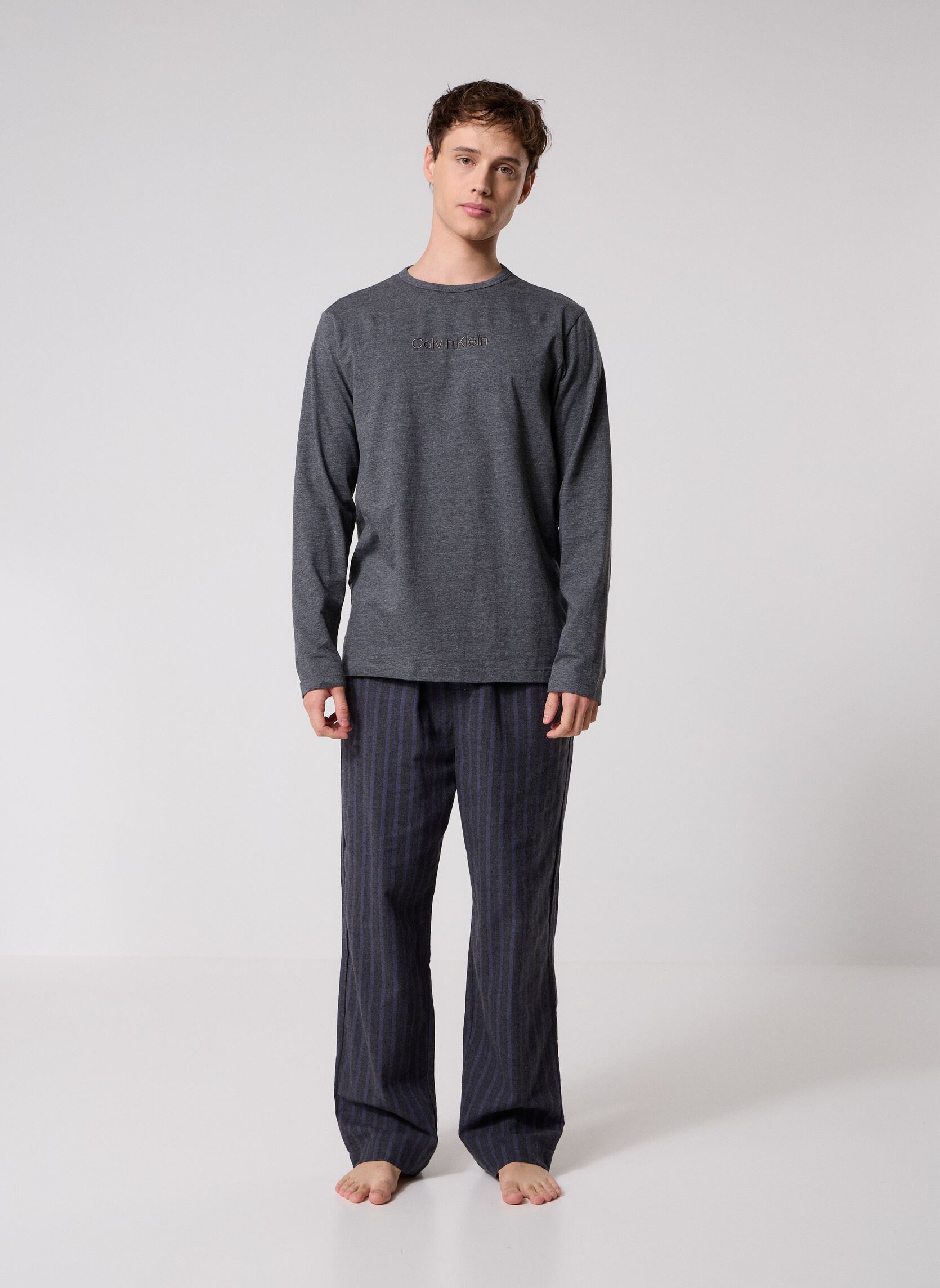 Ensembles de survêtement Ls Tee Pant Set LV00NM2955 homme gris Calvin Klein Ensembles de survêtement Ls Tee Pant Set LV00NM2955 homme gris MULTI
