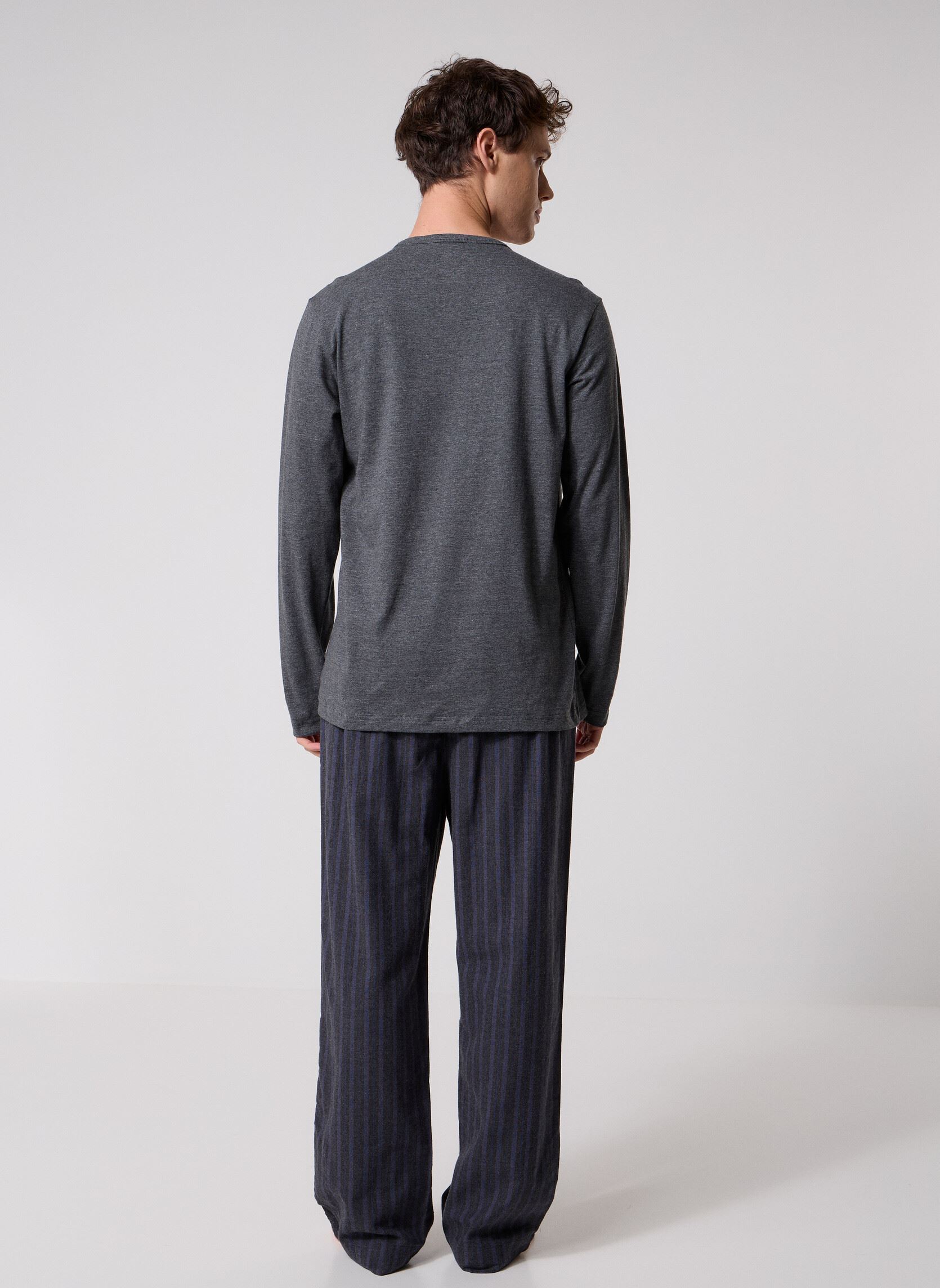 Ensembles de survêtement Ls Tee Pant Set LV00NM2955 homme gris Calvin Klein Ensembles de survêtement Ls Tee Pant Set LV00NM2955 homme gris MULTI