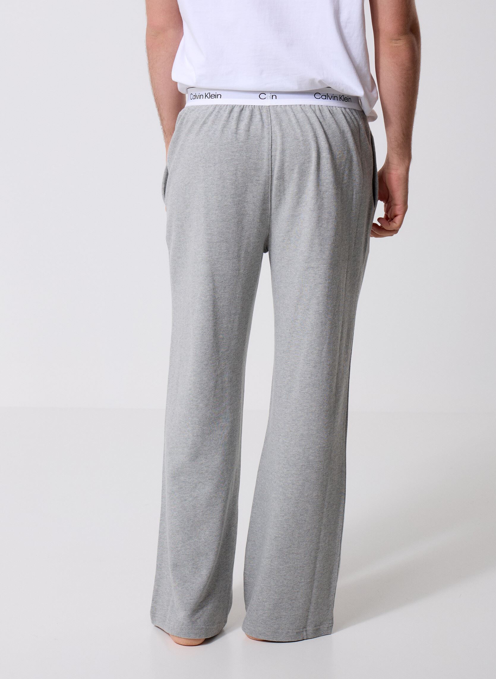 Joggings Icon / Essentials Sl LV00NM2926 homme gris Calvin Klein Joggings Icon / Essentials Sl LV00NM2926 homme gris B10 GREY HEATHER