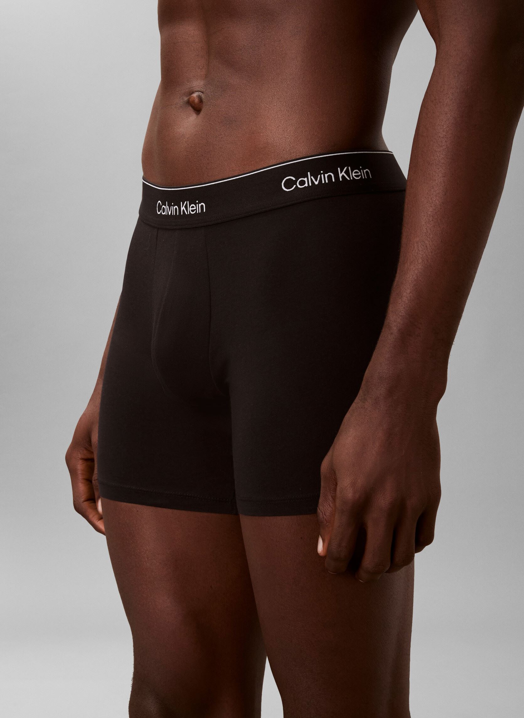 Pantalons Boxer Brief 3Pk LV00NB4394 homme noir Calvin Klein Pantalons Boxer Brief 3Pk LV00NB4394 homme noir BLACK W/ DTM WB