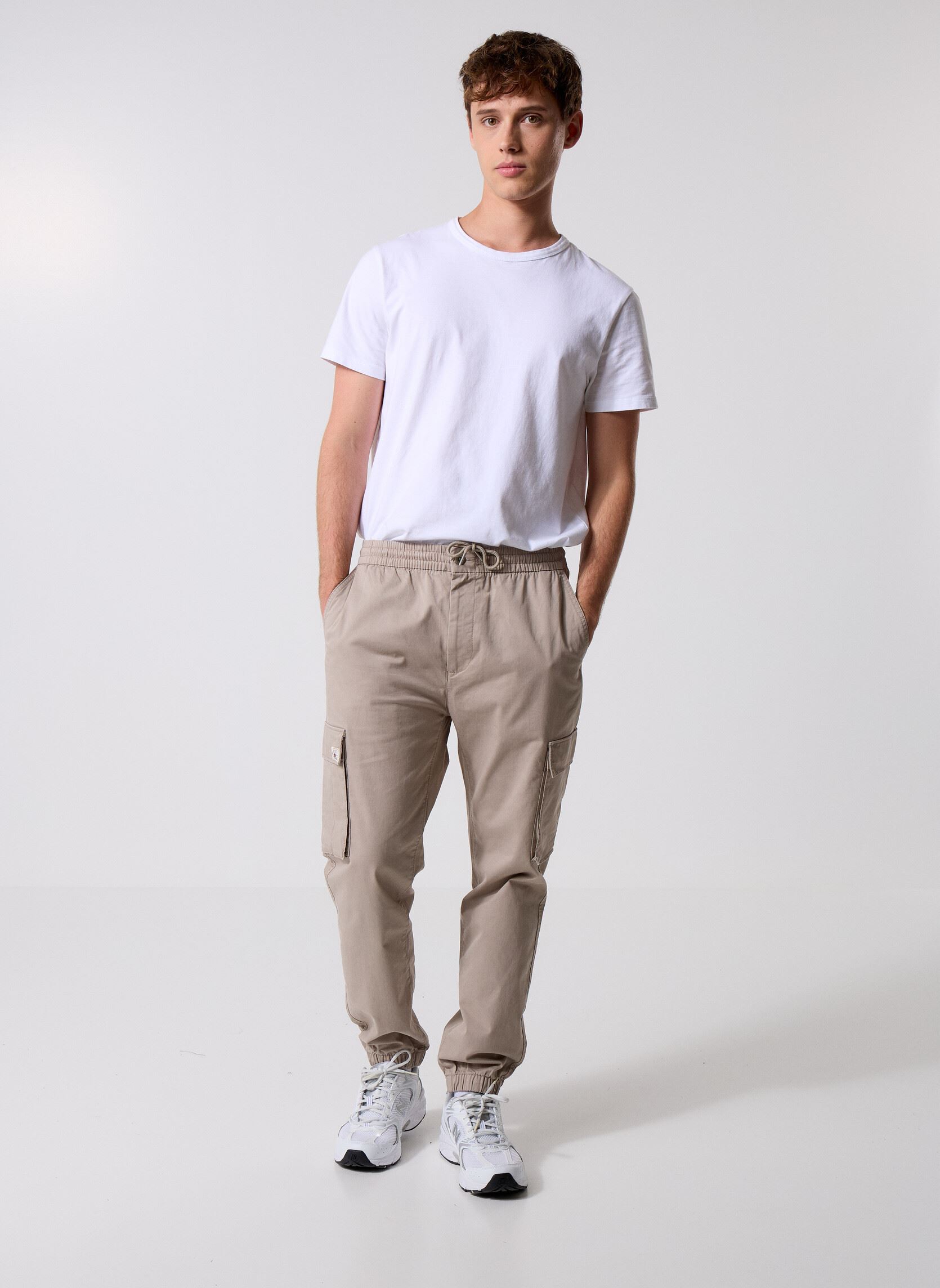 Pantalons slim Skinny Elastic Twill LV04RD608G homme marron Calvin Klein Jeans Pantalons slim Skinny Elastic Twill LV04RD608G homme marron BROWN