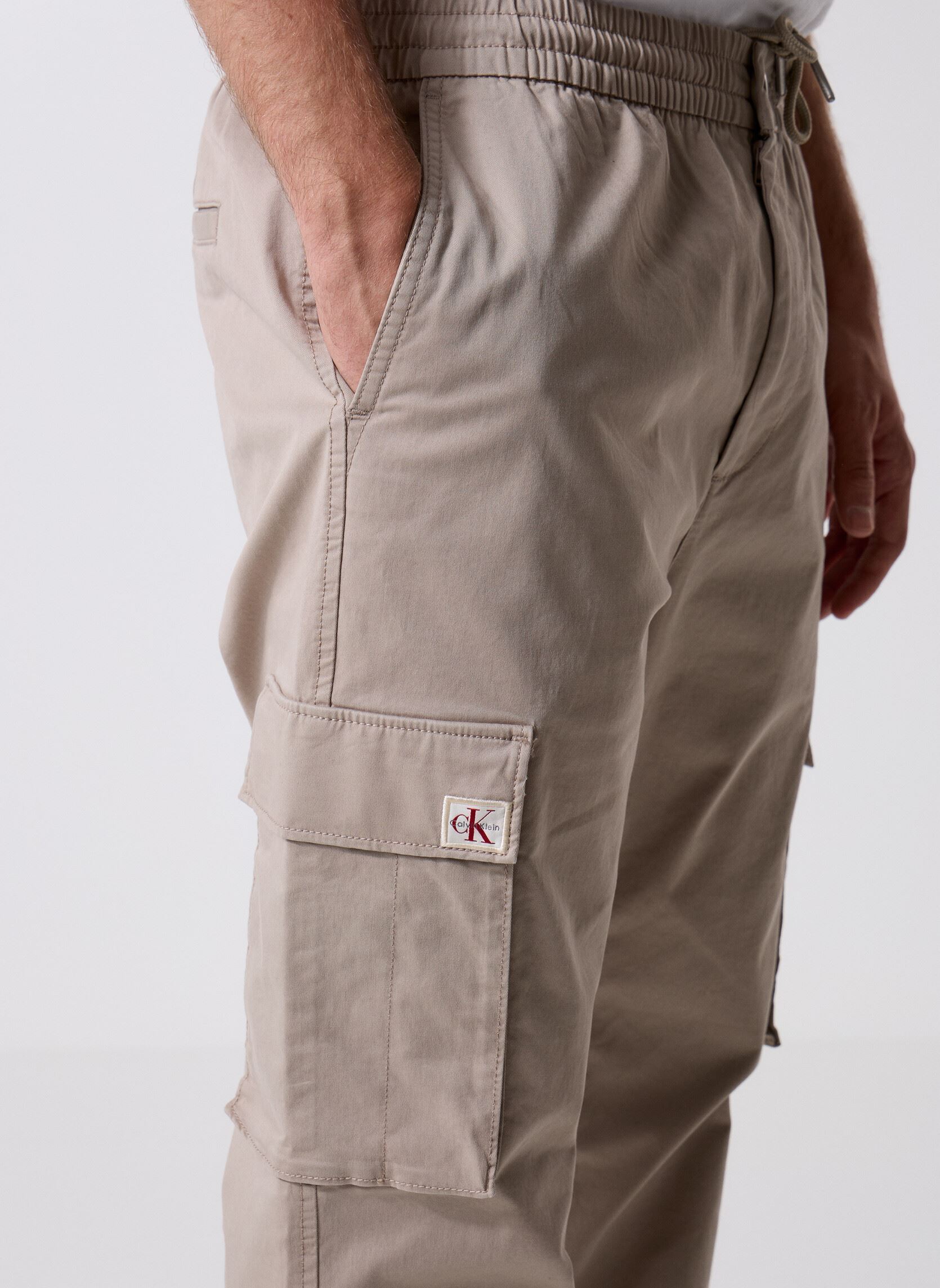 Pantalons slim Skinny Elastic Twill LV04RD608G homme marron Calvin Klein Jeans Pantalons slim Skinny Elastic Twill LV04RD608G homme marron BROWN