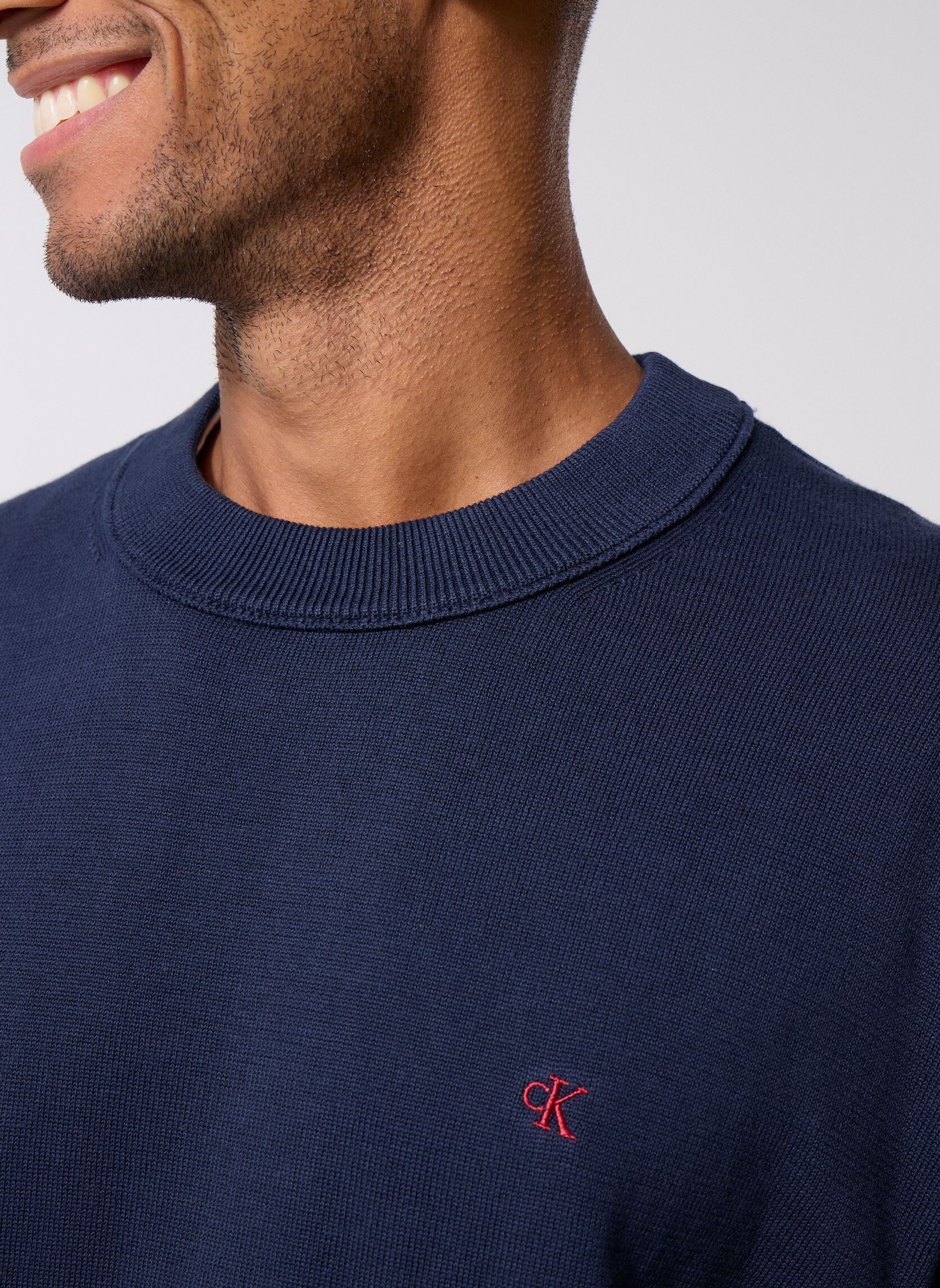 Pulls Eu Ls Cotton Relaxed LV04RC309G homme bleu Calvin Klein Jeans Pulls Eu Ls Cotton Relaxed LV04RC309G homme bleu BLUE