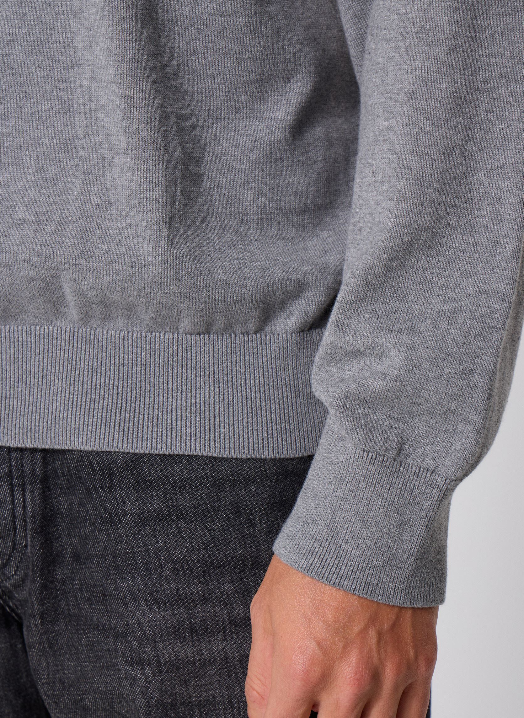 Pulls Ls Ez Cotton Crewnk LV04RC309G homme gris Calvin Klein Jeans Pulls Ls Ez Cotton Crewnk LV04RC309G homme gris GREY