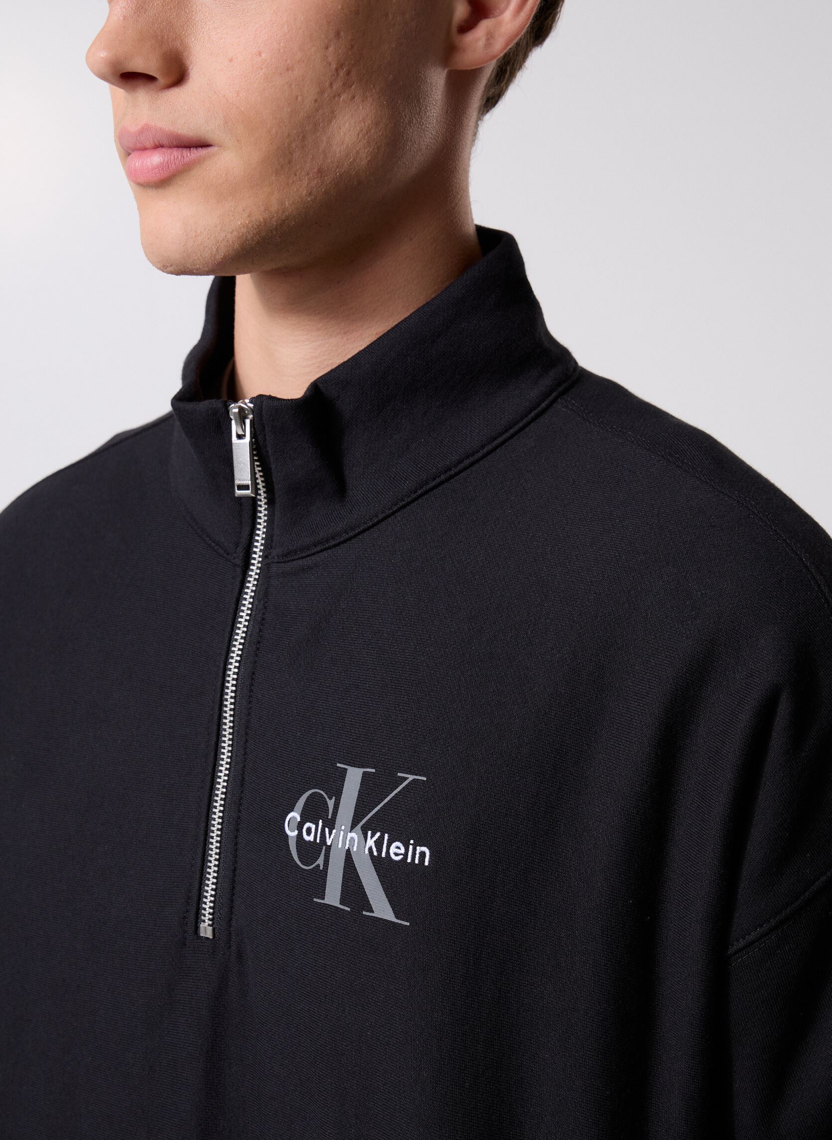 Sweats Ls Premium Terry Mic LV04RD236G homme noir Calvin Klein Jeans Sweats Ls Premium Terry Mic LV04RD236G homme noir BLACK
