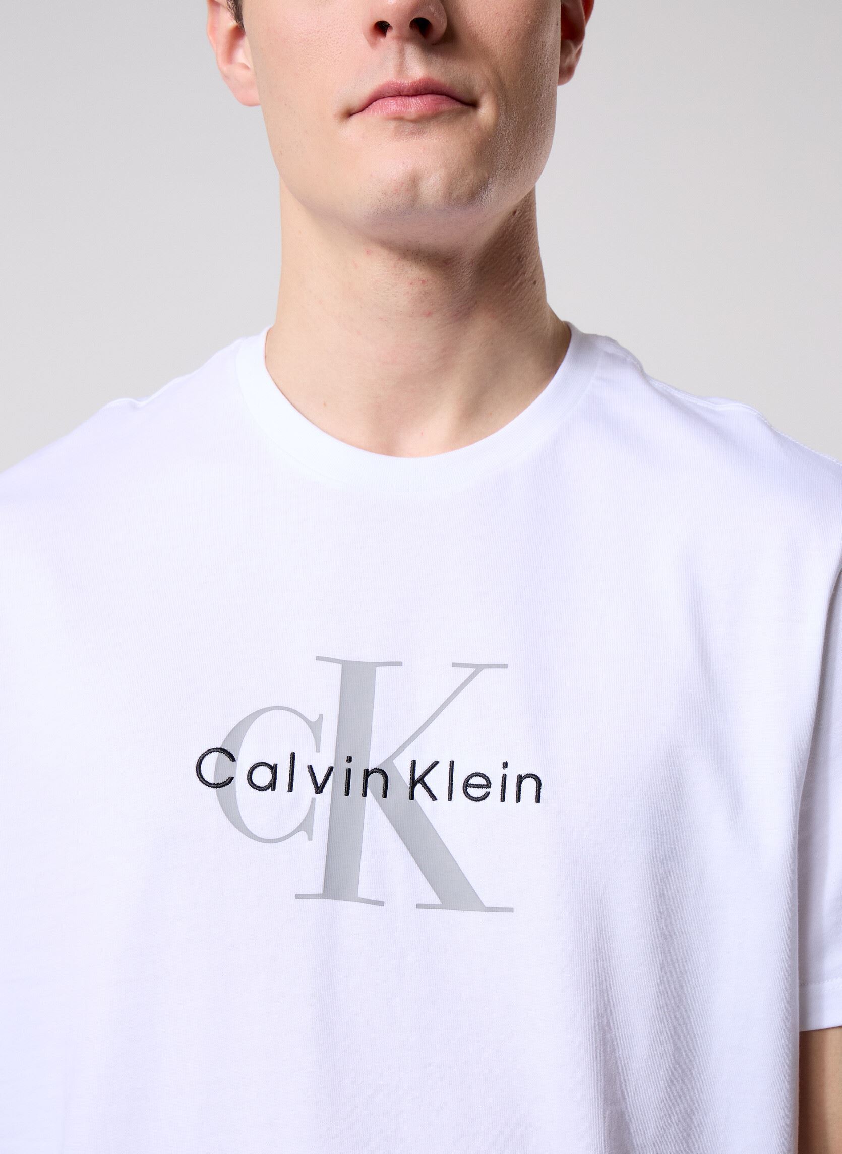 Tee-shirts manches courtes Ss Hero Monologo Tee LV04RB862G homme blanc Calvin Klein Jeans Tee-shirts manches courtes Ss Hero Monologo Tee LV04RB862G homme blanc WHITE