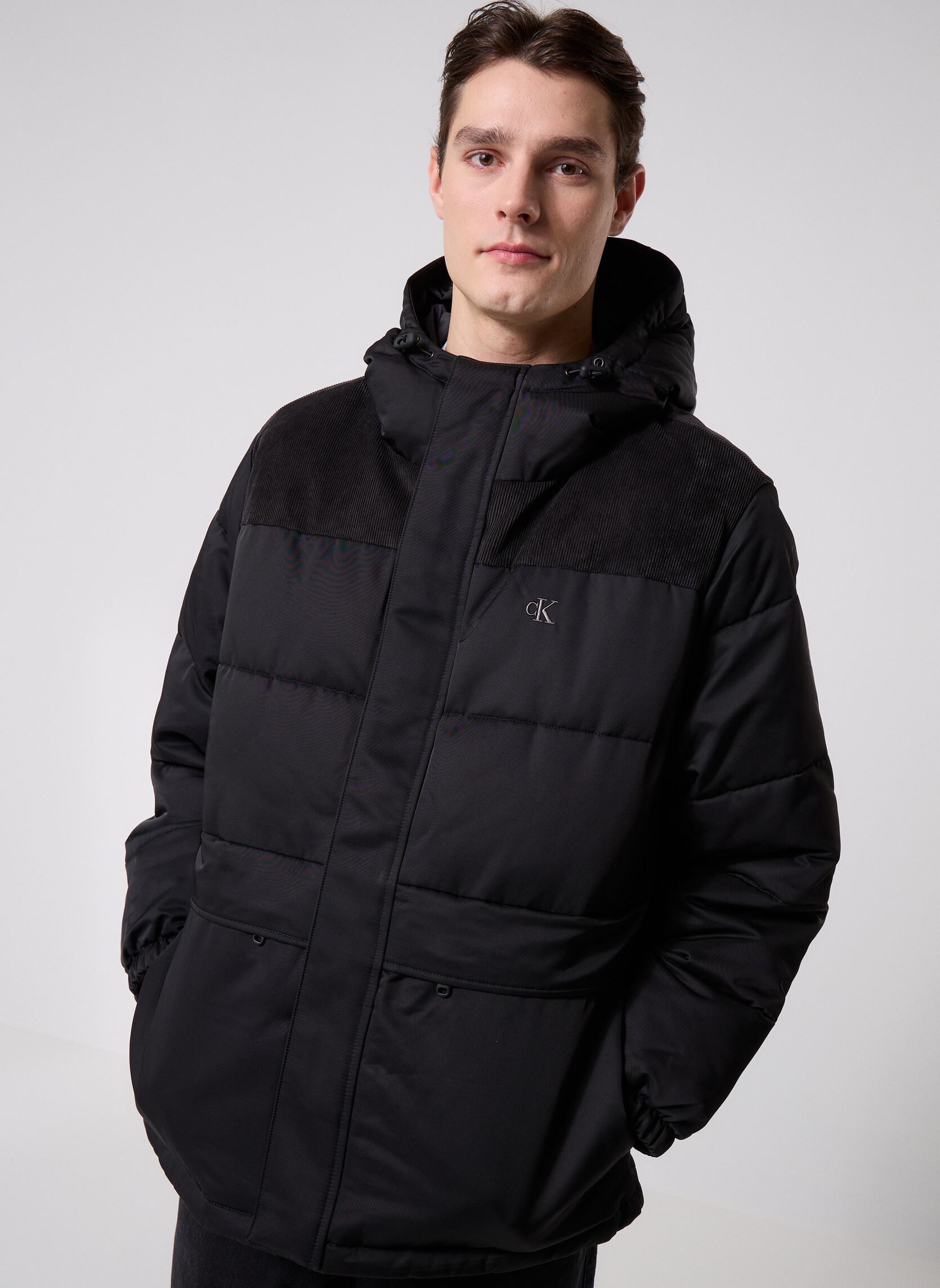 Doudoune finition matelassée à capuche