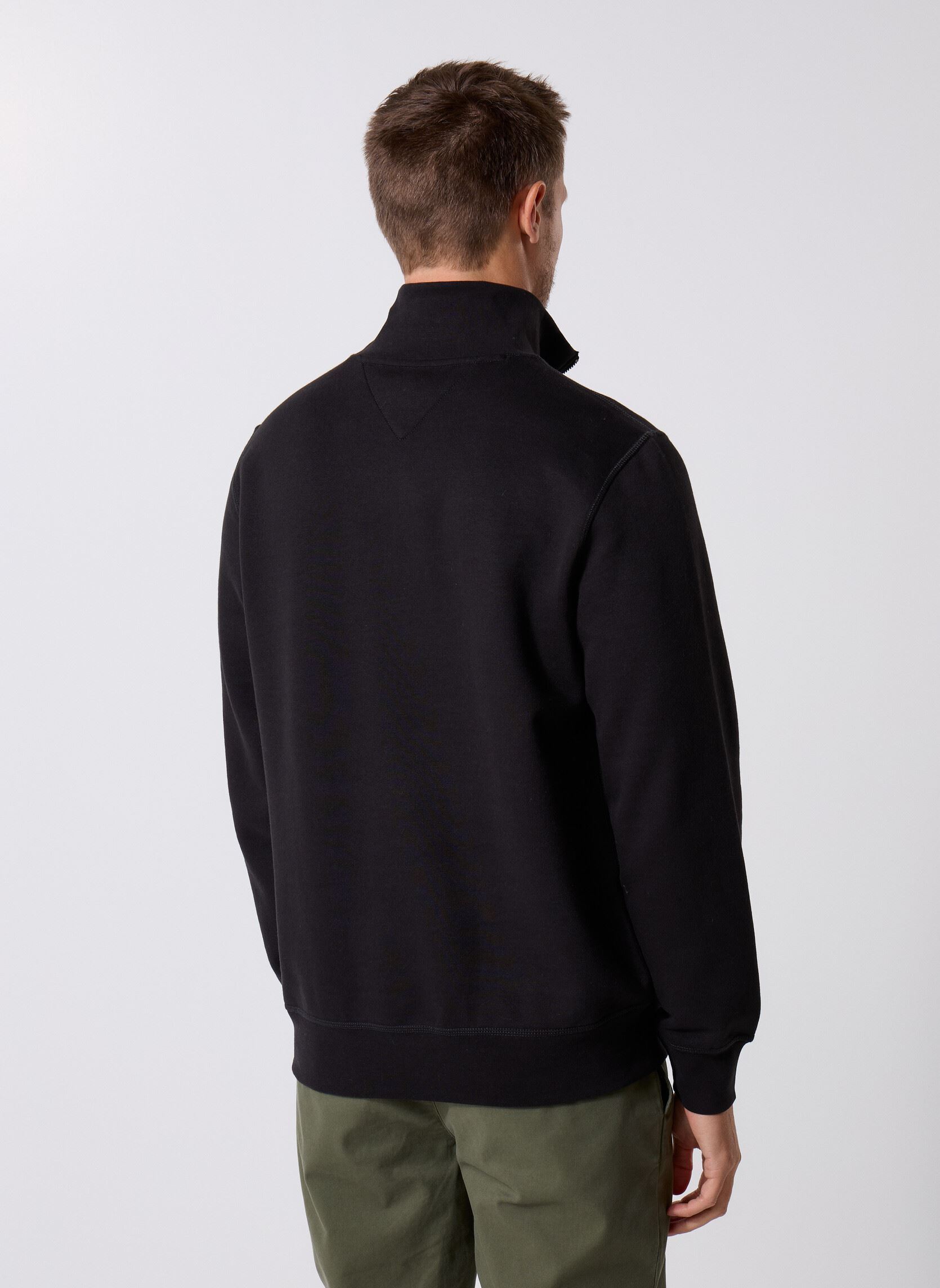 Sweats zippés Essential Fleece 1/4 MW0MW37233 homme noir Tommy Hilfiger Sweats zippés Essential Fleece 1/4 MW0MW37233 homme noir BLACK