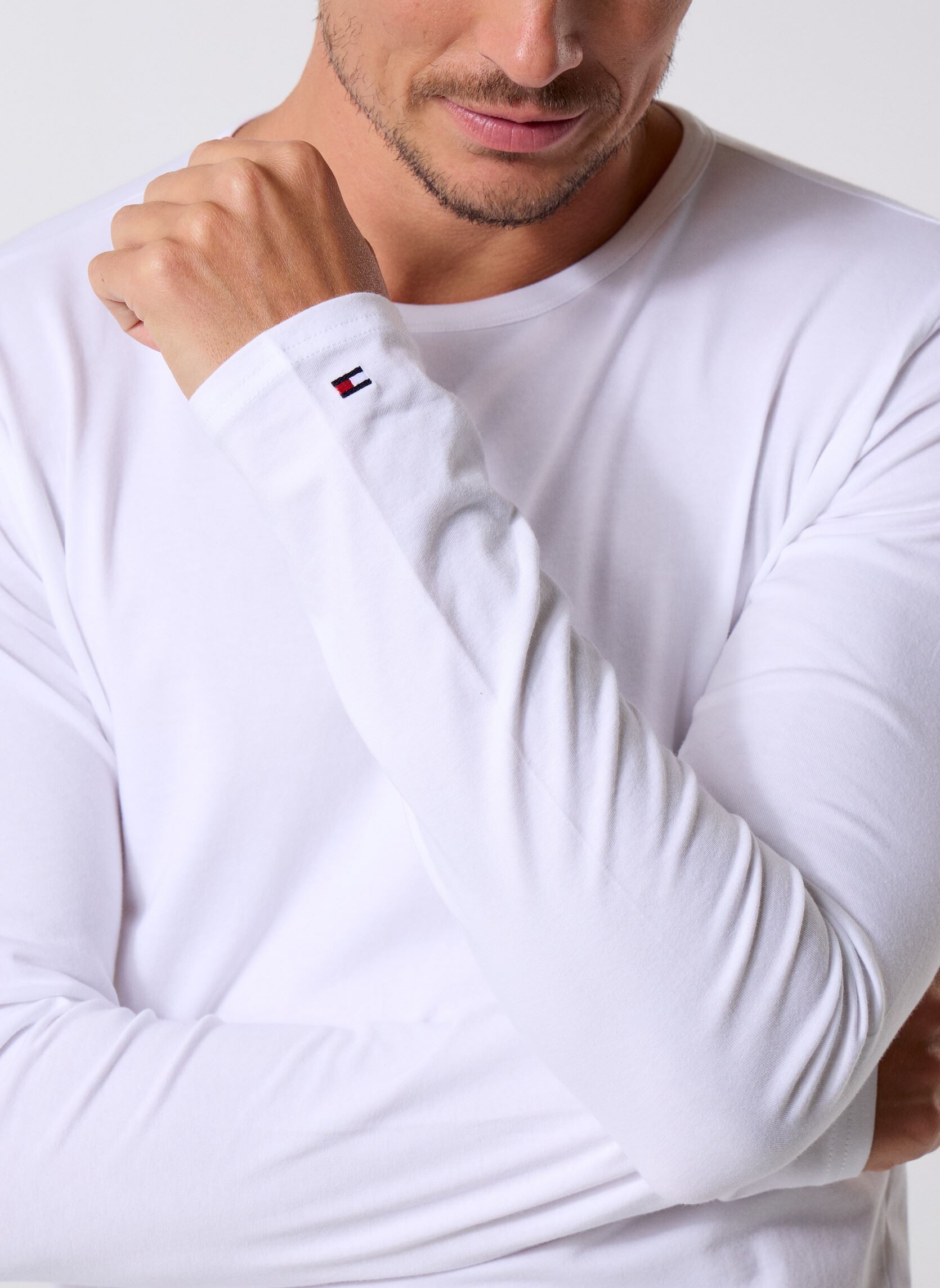 Tee-shirts manches longues 3P Ls Tee UM0UM03022 homme noir Tommy Hilfiger Tee-shirts manches longues 3P Ls Tee UM0UM03022 homme noir BLACK/WHITE/GREY HEATHER