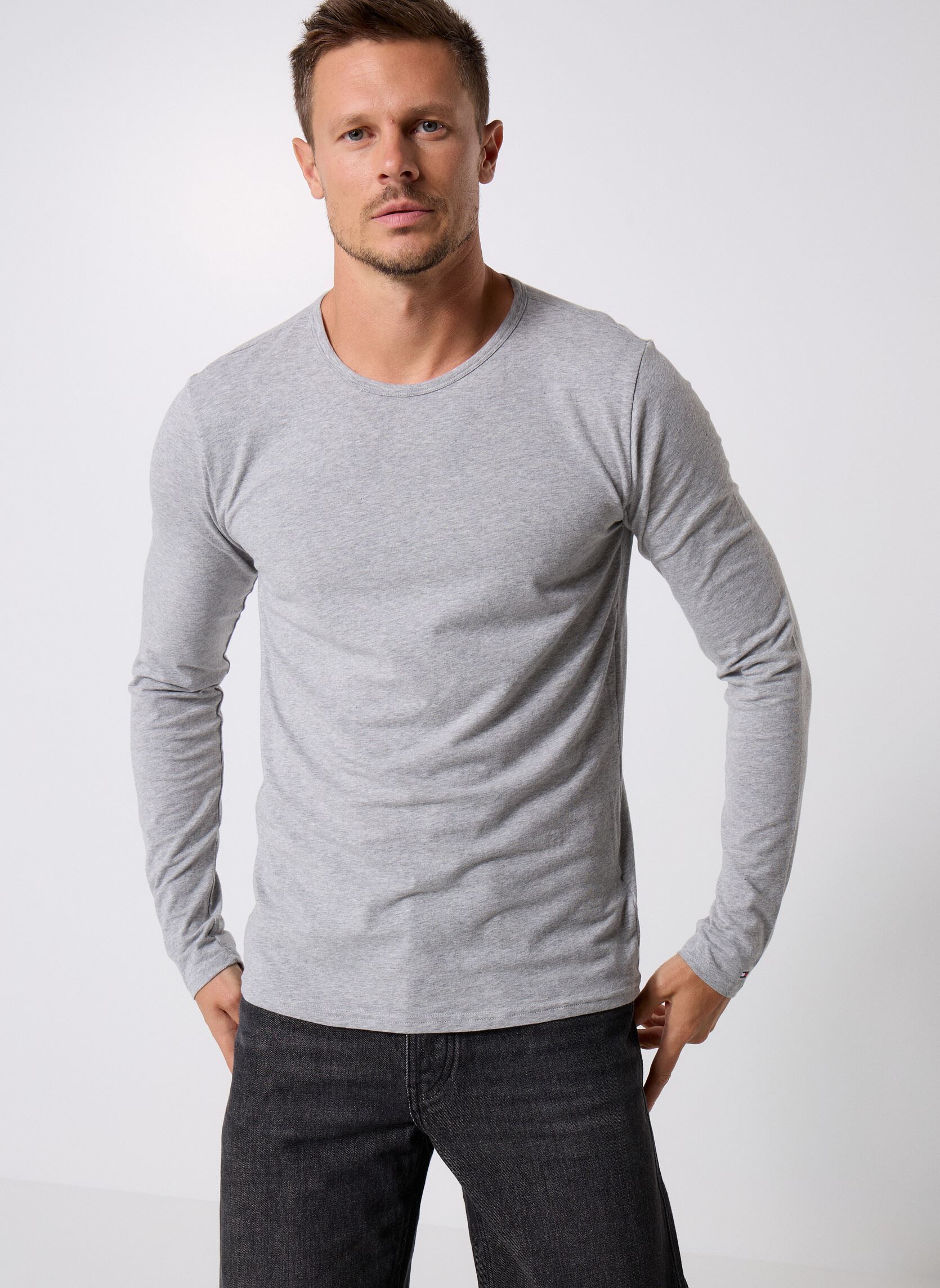 Tee-shirts manches longues 3P Ls Tee UM0UM03022 homme noir Tommy Hilfiger Tee-shirts manches longues 3P Ls Tee UM0UM03022 homme noir BLACK/WHITE/GREY HEATHER