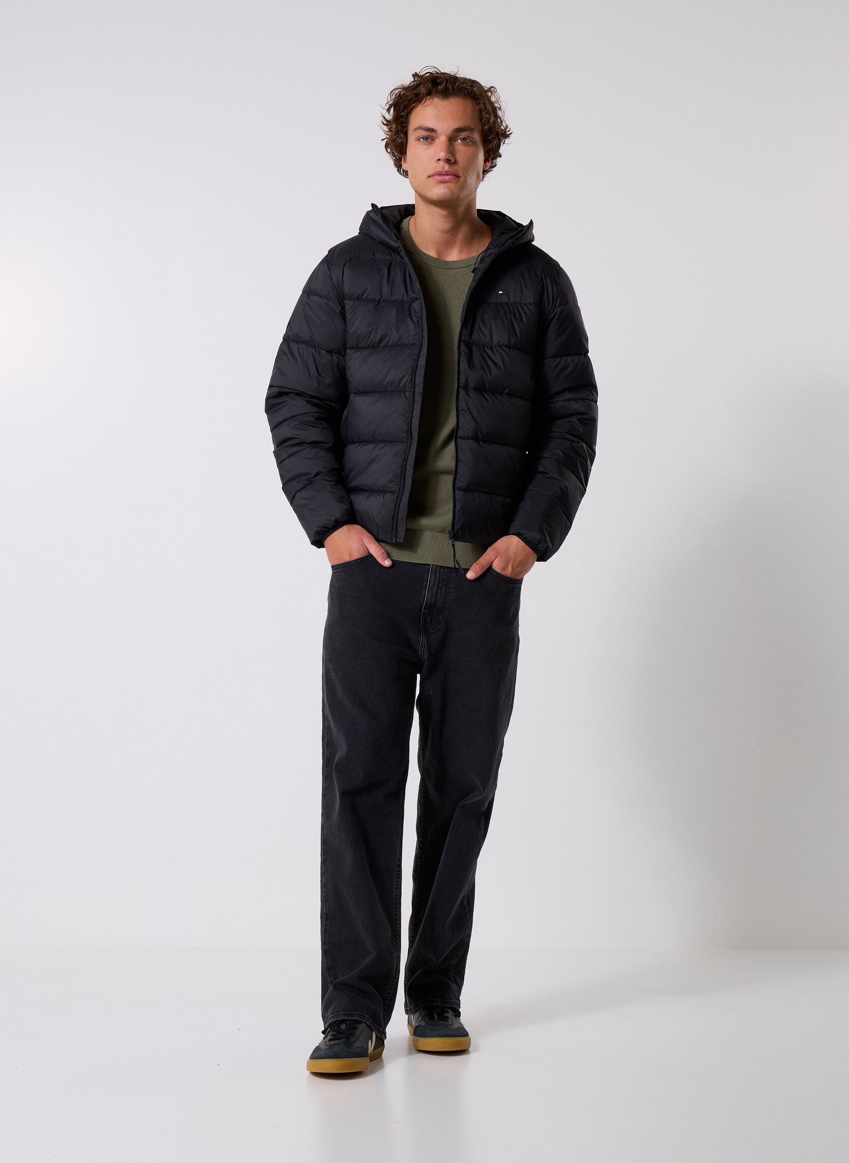 Doudounes Mid Weight Hooded Ja MW0MW41983 homme noir Tommy Hilfiger Doudounes Mid Weight Hooded Ja MW0MW41983 homme noir BLACK