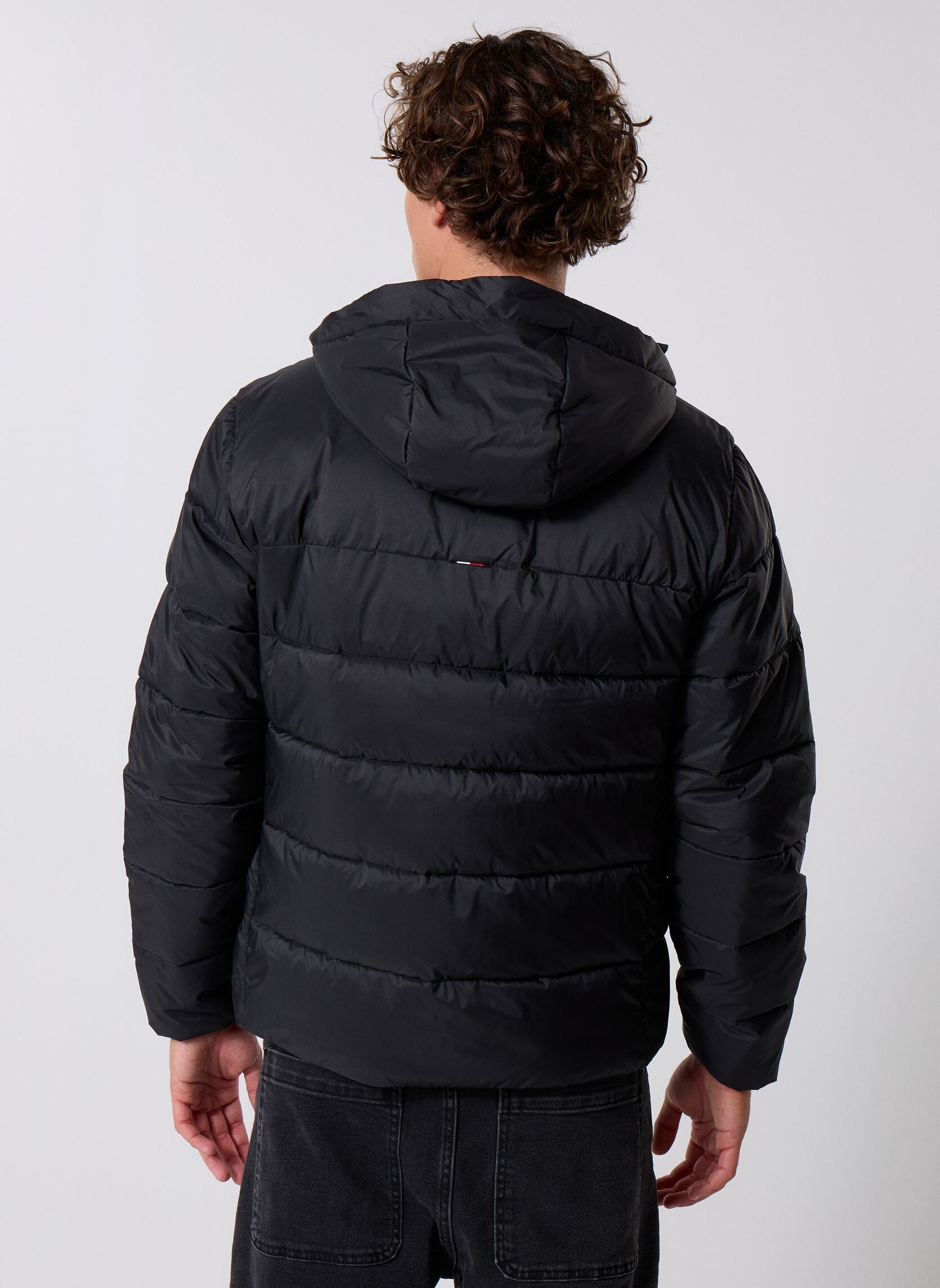 Doudounes Mid Weight Hooded Ja MW0MW41983 homme noir Tommy Hilfiger Doudounes Mid Weight Hooded Ja MW0MW41983 homme noir BLACK