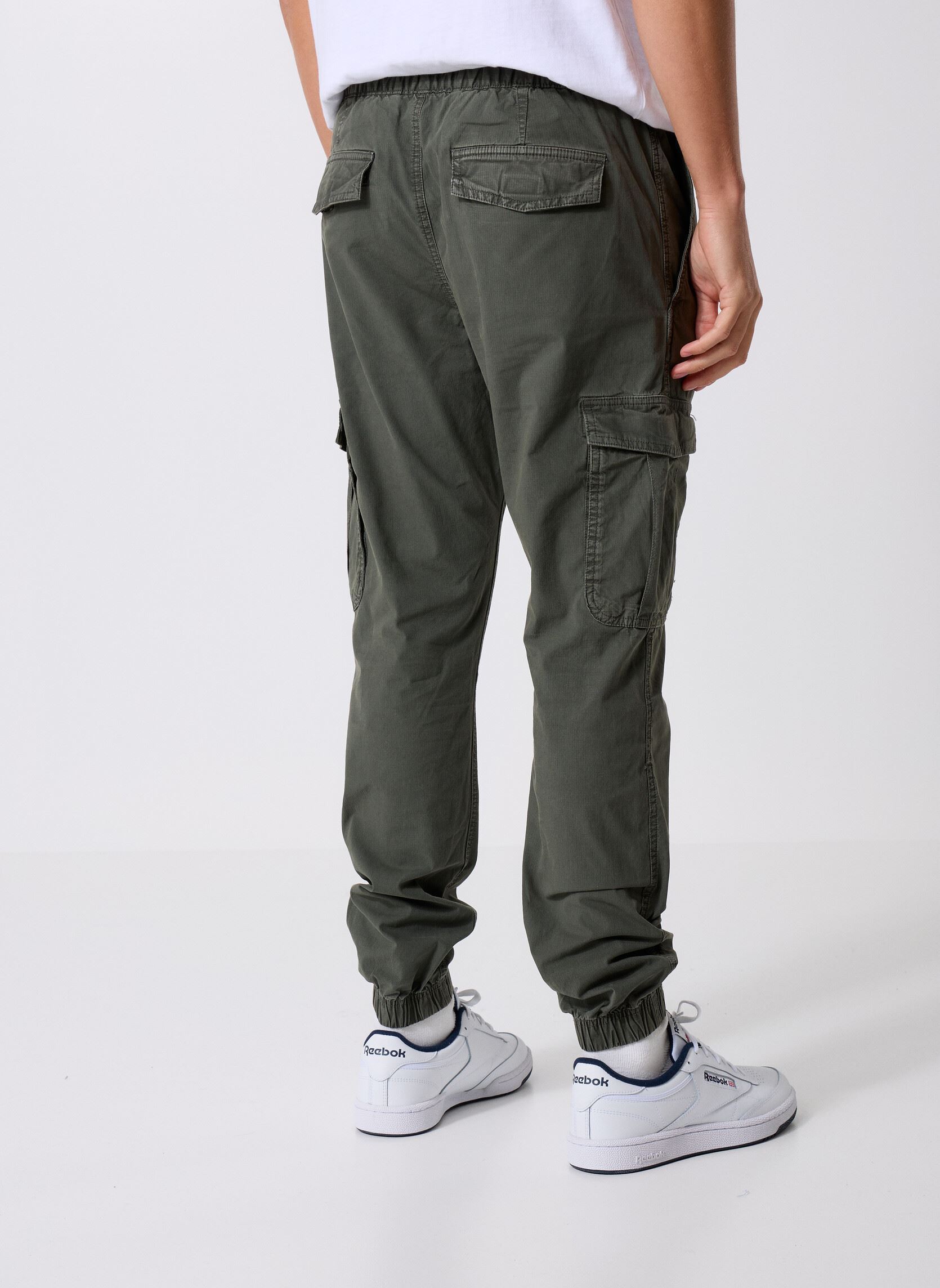 Pantalons chino Tjm Scanton Cargo Jo DM0DM22003 homme vert Tommy Jeans Pantalons chino Tjm Scanton Cargo Jo DM0DM22003 homme vert GREEN