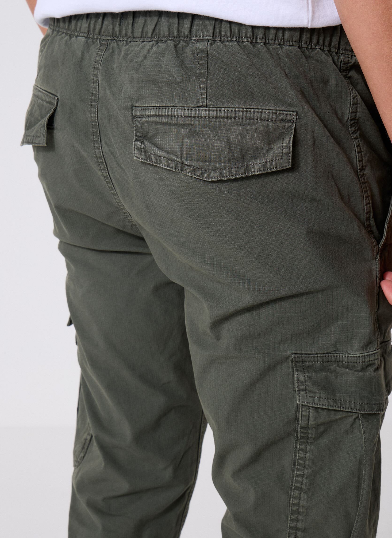 Pantalons chino Tjm Scanton Cargo Jo DM0DM22003 homme vert Tommy Jeans Pantalons chino Tjm Scanton Cargo Jo DM0DM22003 homme vert GREEN