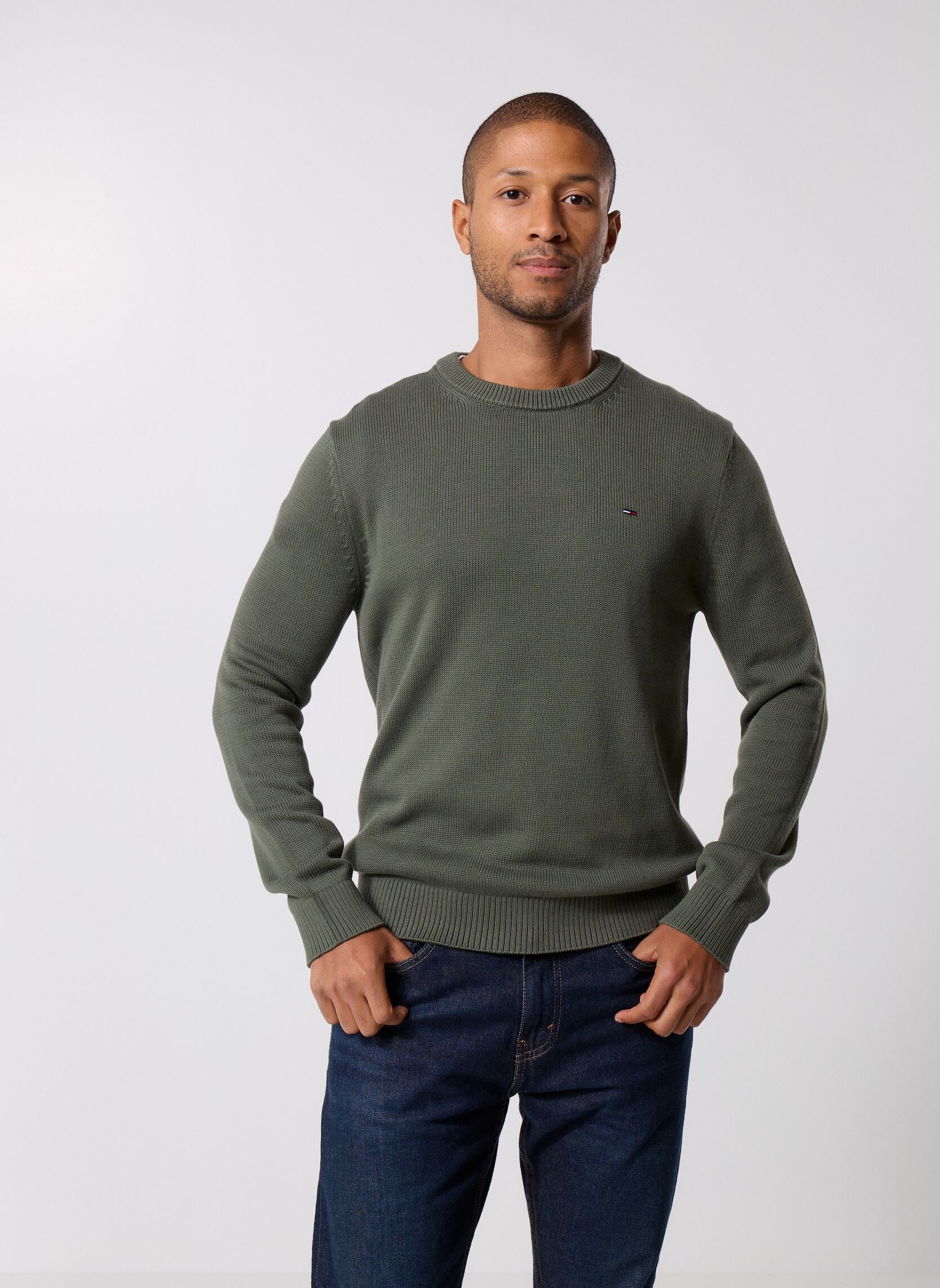 Vêtements Tommy Jeans Tjm Slim Ess Sweater DM0DM21787 pour Homme