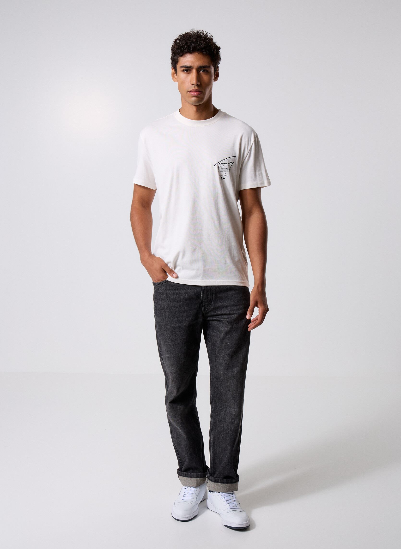 T-shirts met korte mouwen Tjm Reg Sign City Te DM0DM22120 heren wit Tommy Jeans T-shirts met korte mouwen Tjm Reg Sign City Te DM0DM22120 heren wit WHITE