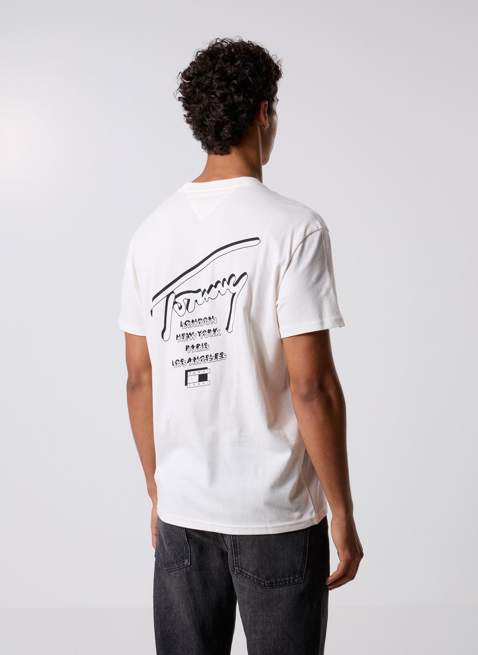 T-shirts met korte mouwen Tjm Reg Sign City Te DM0DM22120 heren wit Tommy Jeans T-shirts met korte mouwen Tjm Reg Sign City Te DM0DM22120 heren wit WHITE