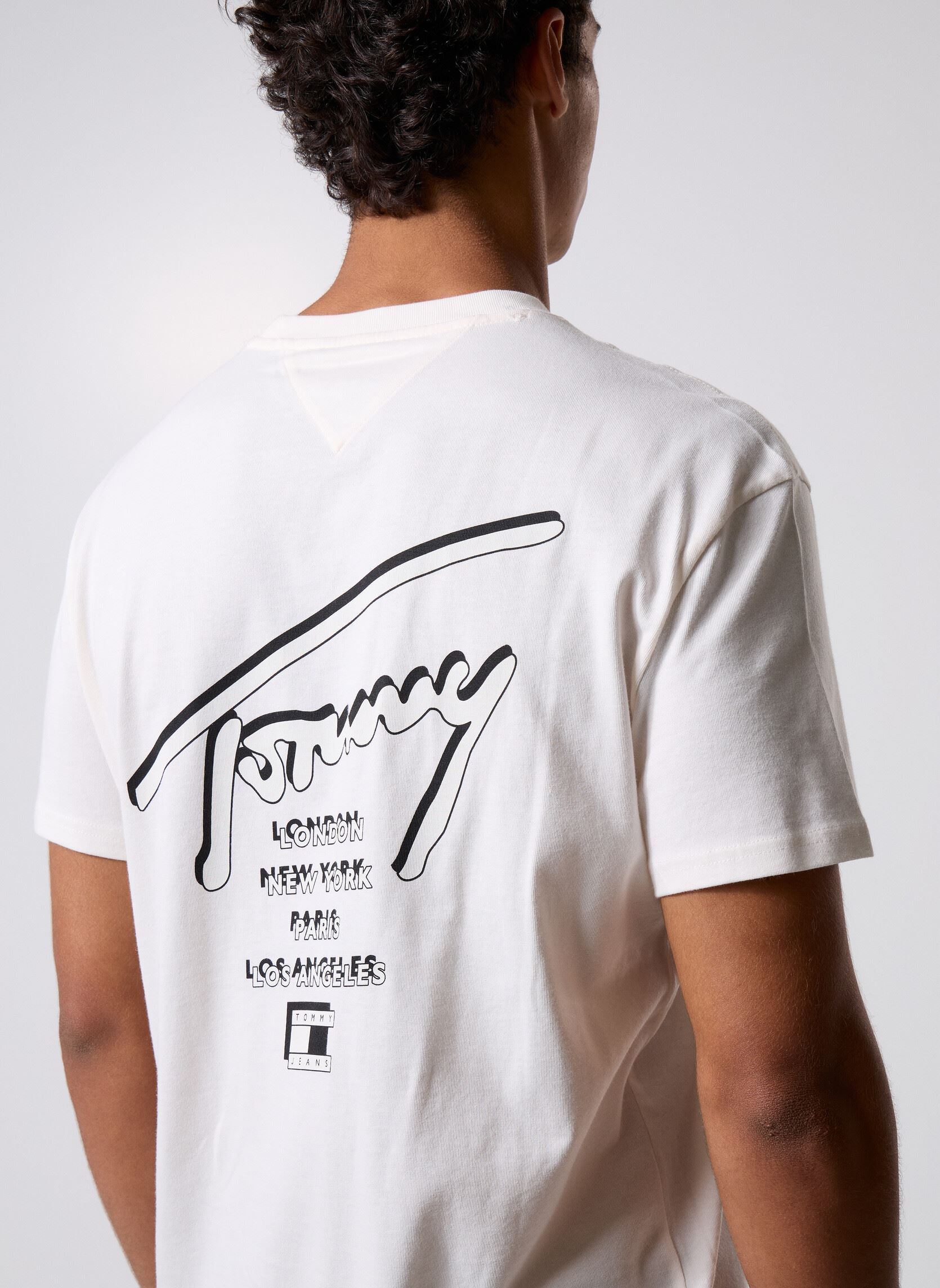 T-shirts met korte mouwen Tjm Reg Sign City Te DM0DM22120 heren wit Tommy Jeans T-shirts met korte mouwen Tjm Reg Sign City Te DM0DM22120 heren wit WHITE