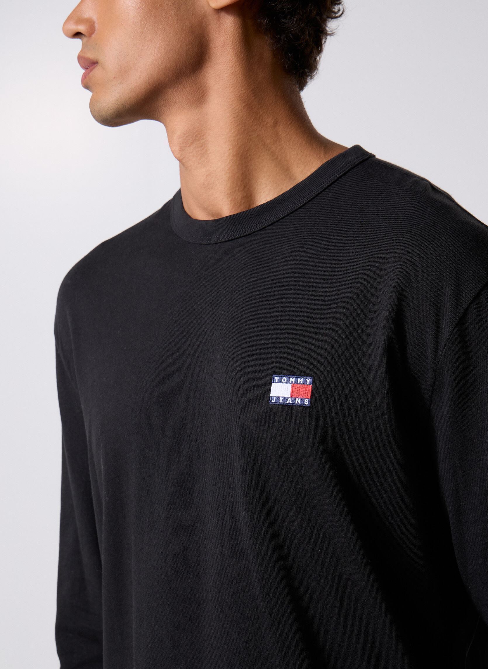 Langarm-T-Shirts Tjm Reg Badge Tee Ls DM0DM21974 herren schwarz Tommy Jeans Langarm-T-Shirts Tjm Reg Badge Tee Ls DM0DM21974 herren schwarz BLACK