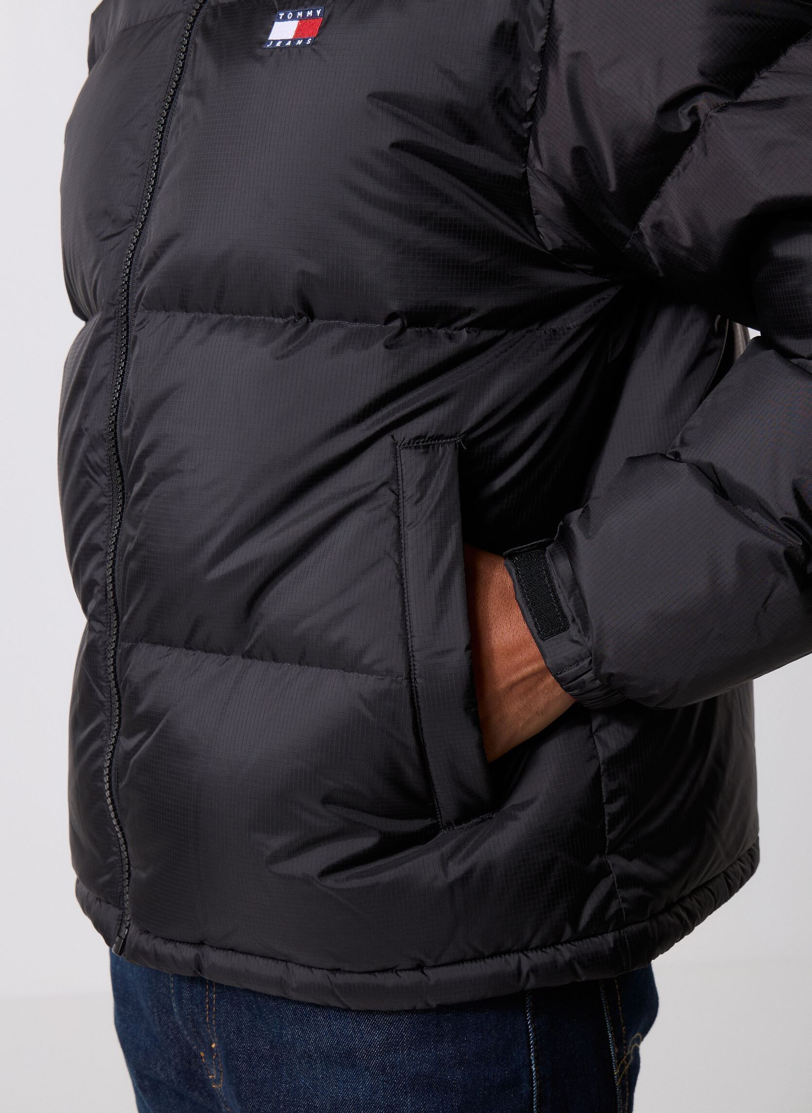 Doudounes Tjm Alaska Down Puff DM0DM22036 homme noir Tommy Jeans Doudounes Tjm Alaska Down Puff DM0DM22036 homme noir BLACK
