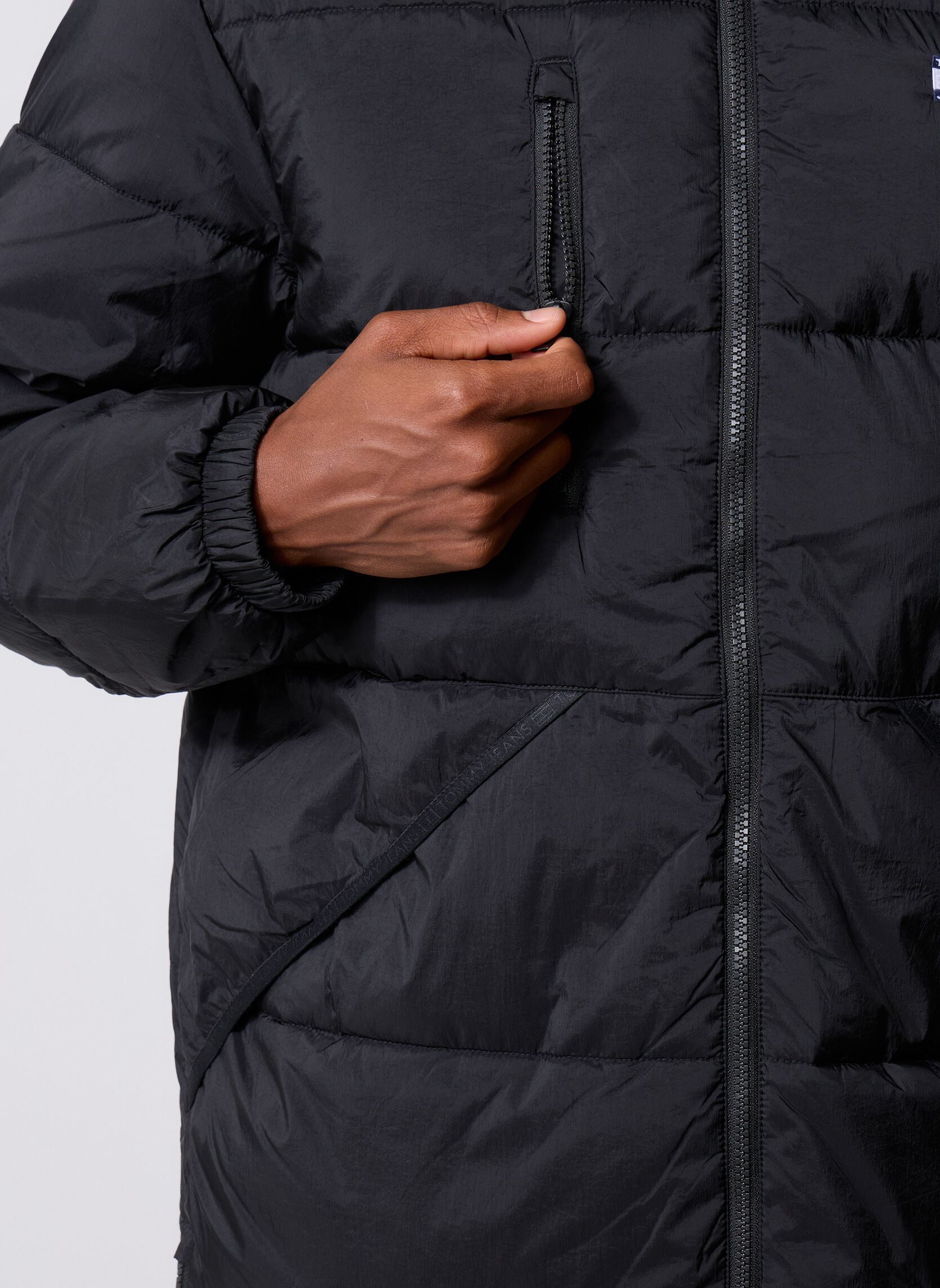 Doudounes Tjm Vail Maxi Parka DM0DM22256 homme noir Tommy Jeans Doudounes Tjm Vail Maxi Parka DM0DM22256 homme noir BLACK