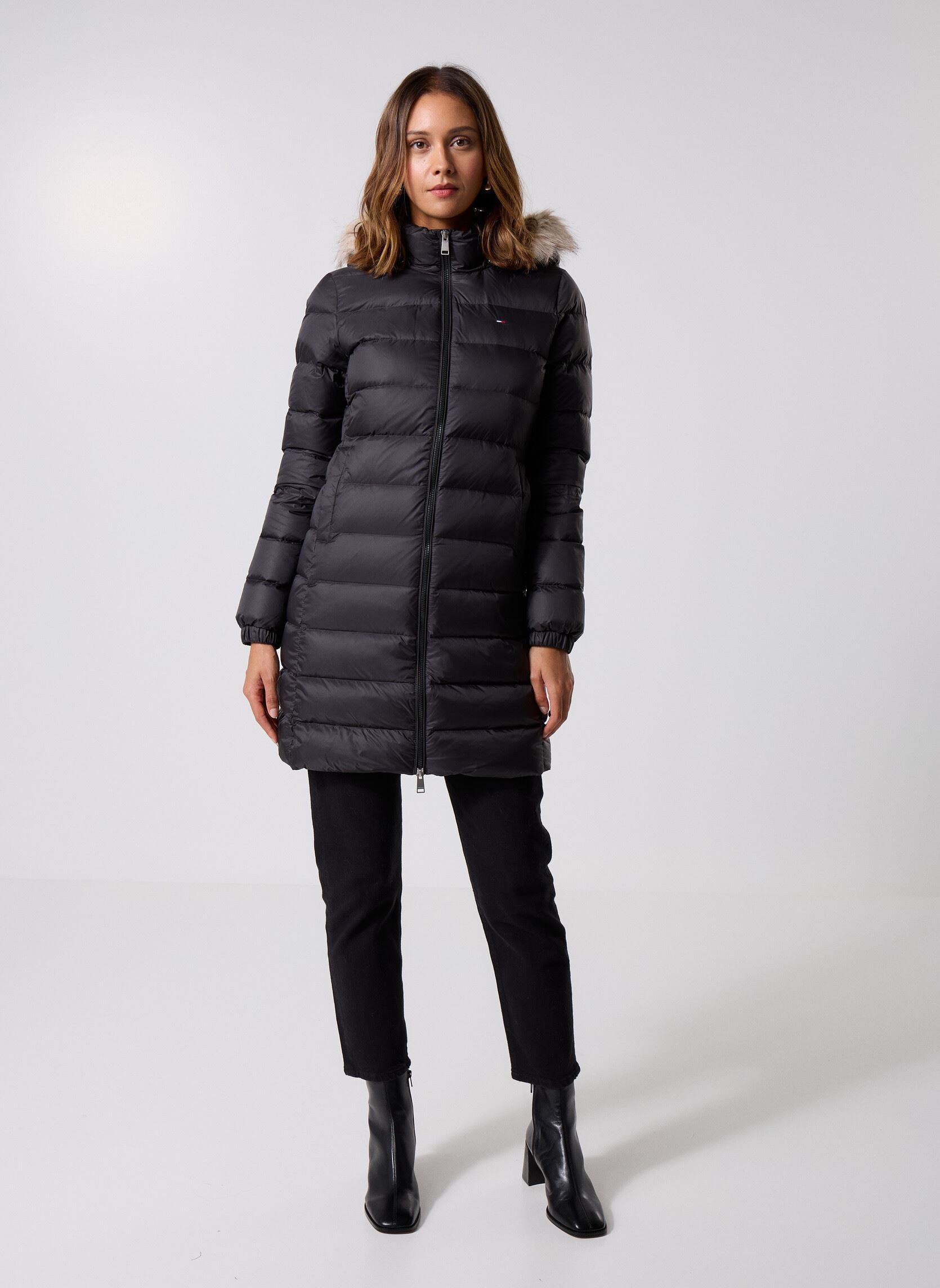 Doudounes Tjw Essential Hooded DW0DW18864 homme noir Tommy Jeans Doudounes Tjw Essential Hooded DW0DW18864 homme noir BLACK