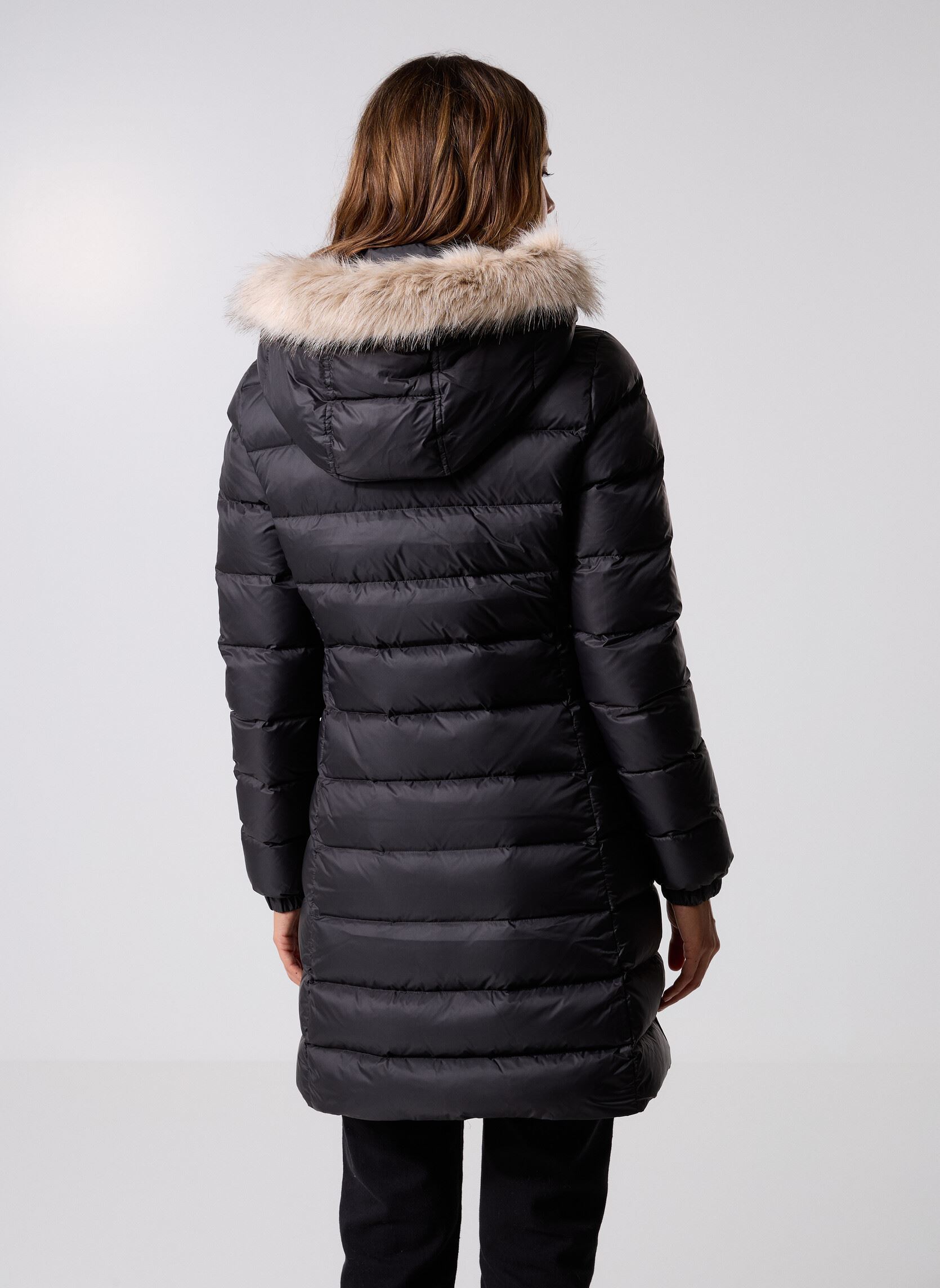Doudounes Tjw Essential Hooded DW0DW18864 homme noir Tommy Jeans Doudounes Tjw Essential Hooded DW0DW18864 homme noir BLACK
