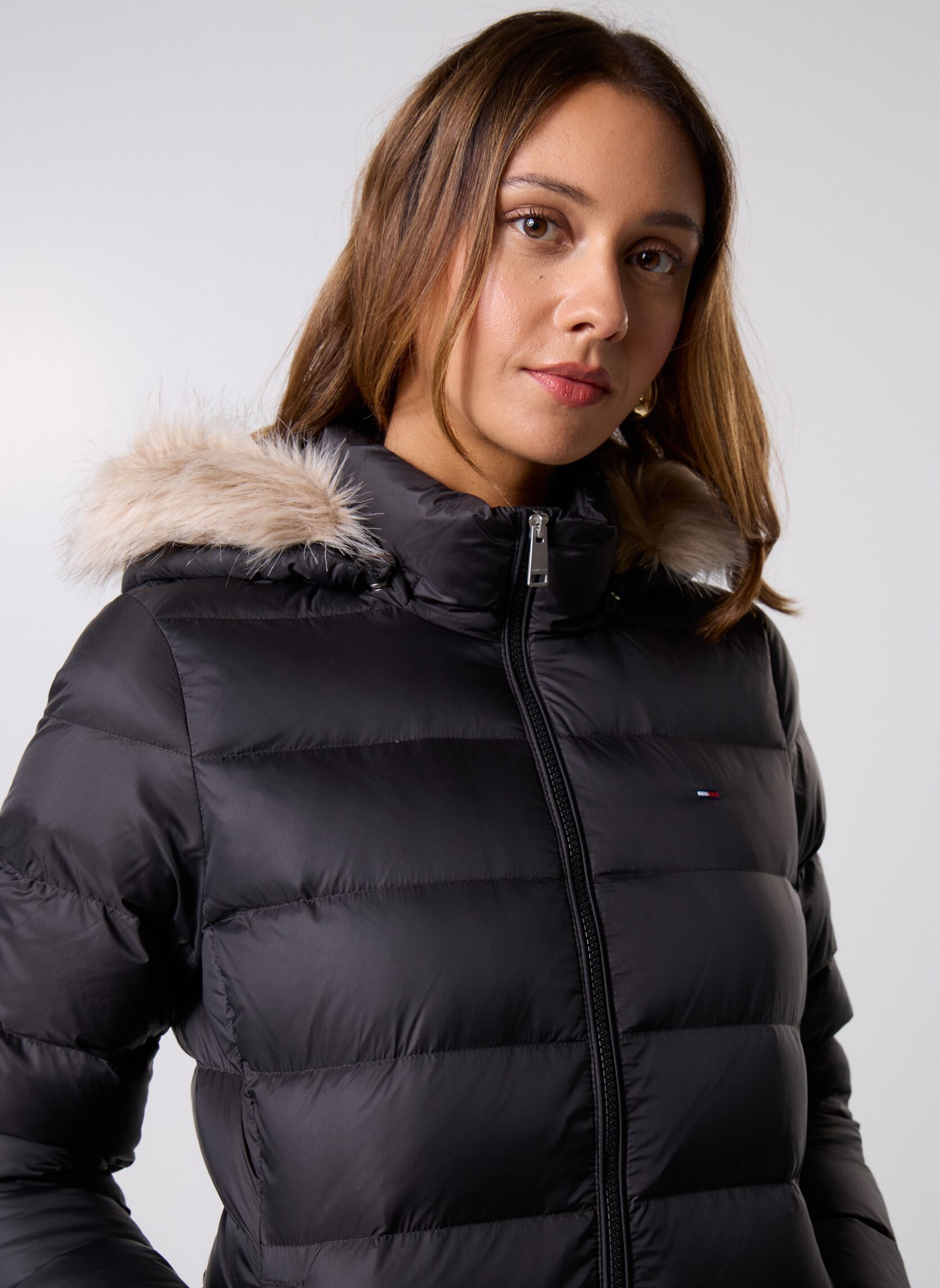 Doudounes Tjw Essential Hooded DW0DW18864 homme noir Tommy Jeans Doudounes Tjw Essential Hooded DW0DW18864 homme noir BLACK