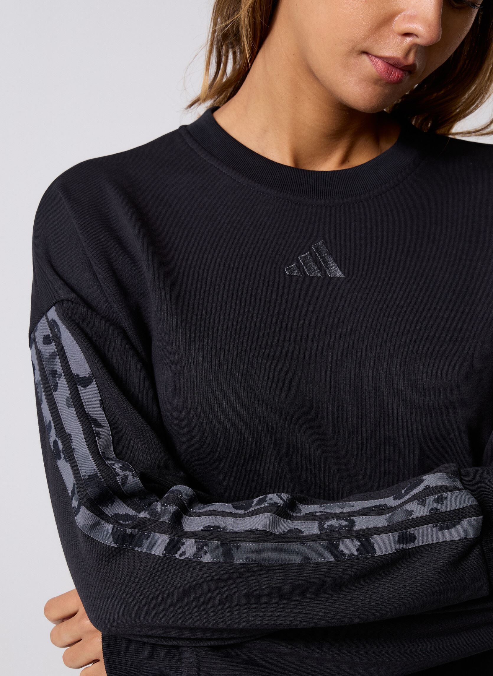 Sweatshirts W AOP SWT femme noir adidas sportswear Sweatshirts W AOP SWT femme noir Black/Multco