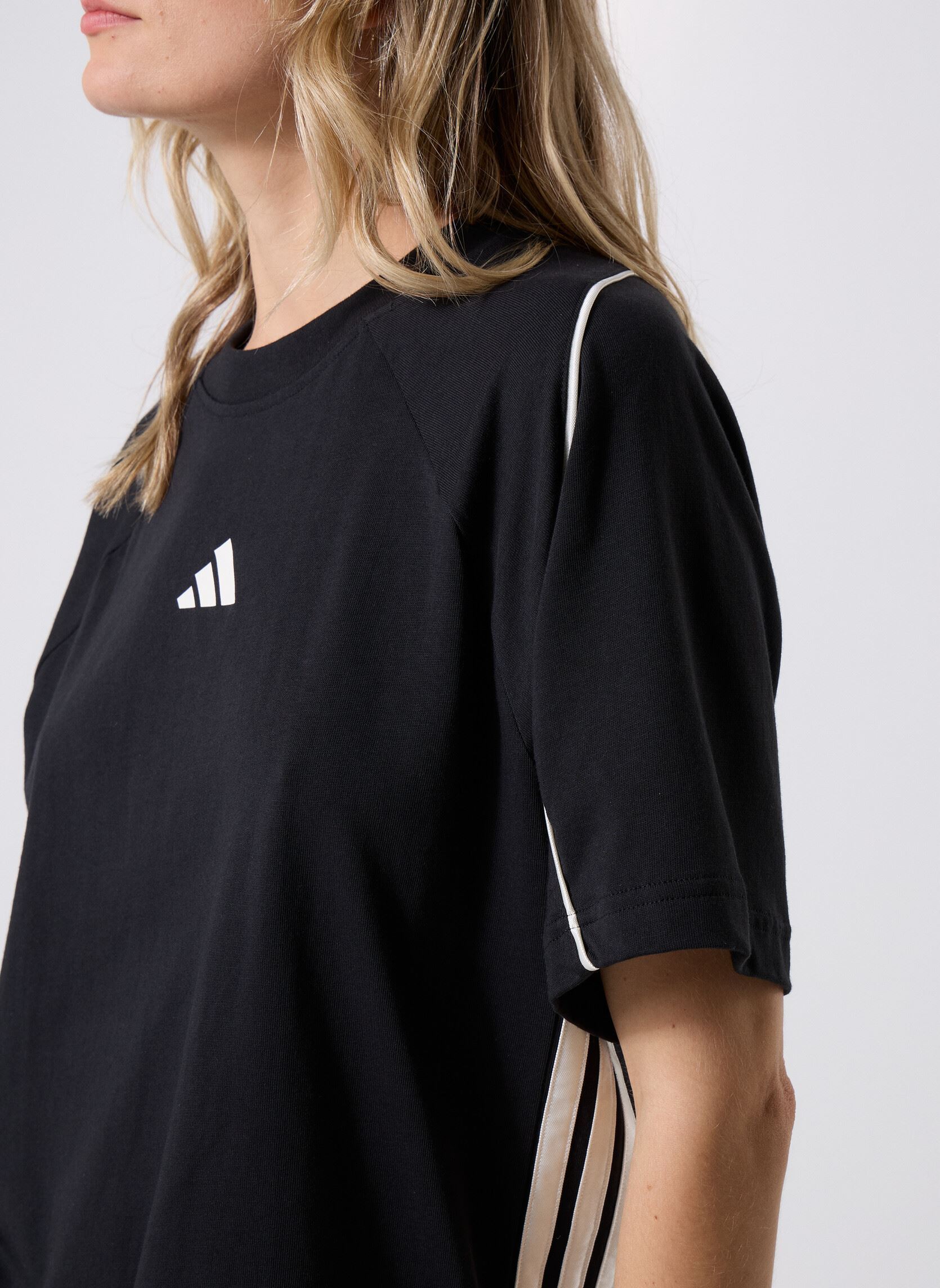 T-shirt a maniche corte W STADIUM TEE donna nero adidas sportswear T-shirt a maniche corte W STADIUM TEE donna nero Black/Owhite