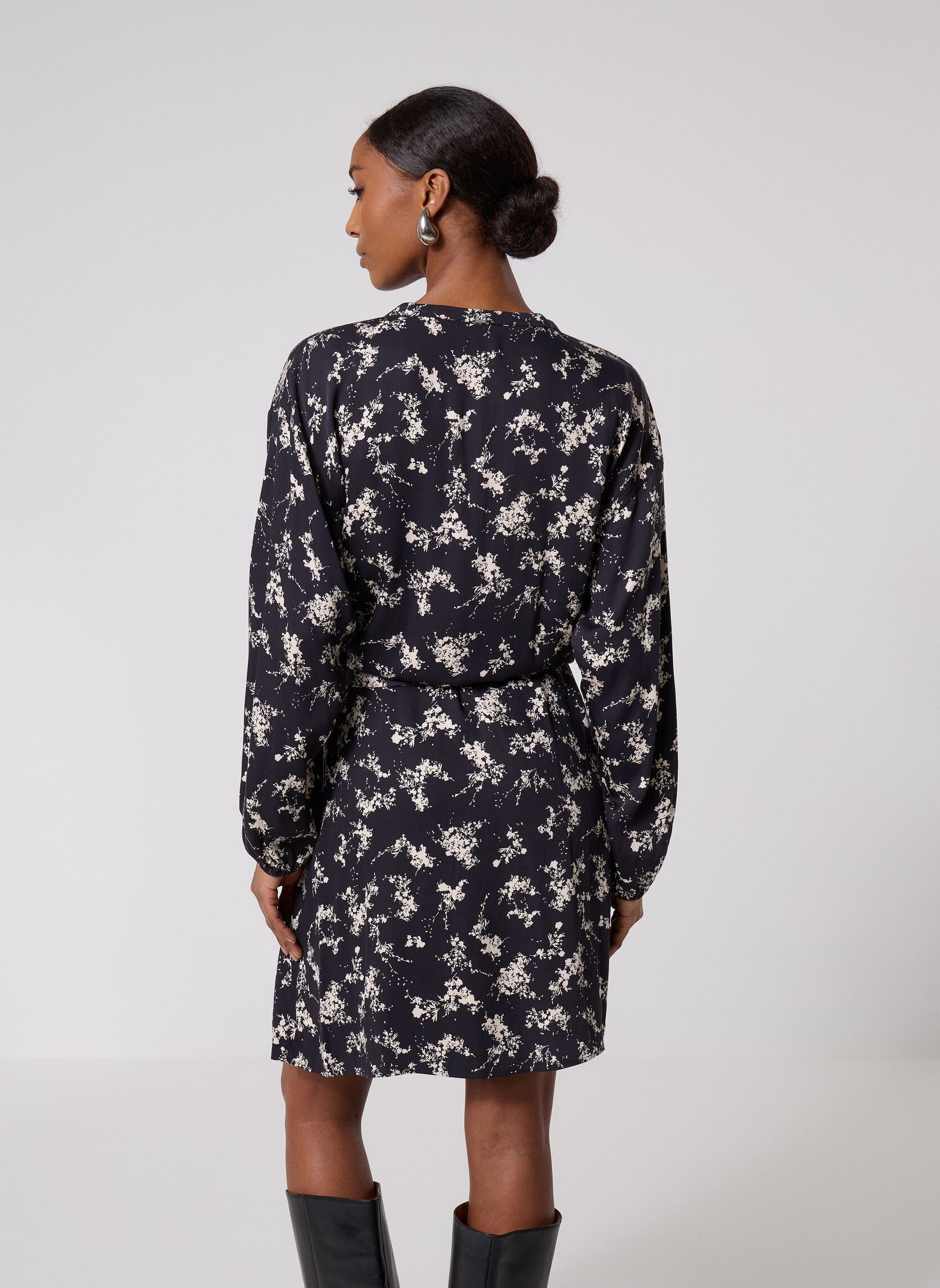 Jurken B230425 dames zwart IKKS Women Jurken B230425 dames zwart 02-NOIR
