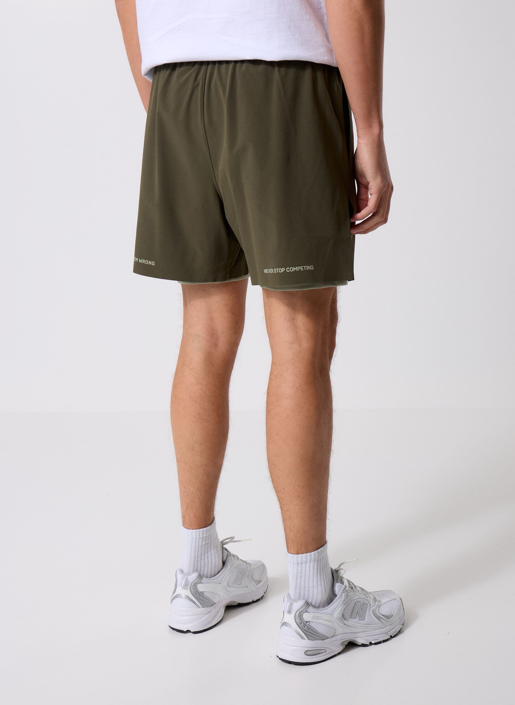 Shorts de sport Short - M Puma X Hyrox 2In1 Train Short homme vert Puma Shorts de sport Short - M Puma X Hyrox 2In1 Train Short homme vert Dark Olive