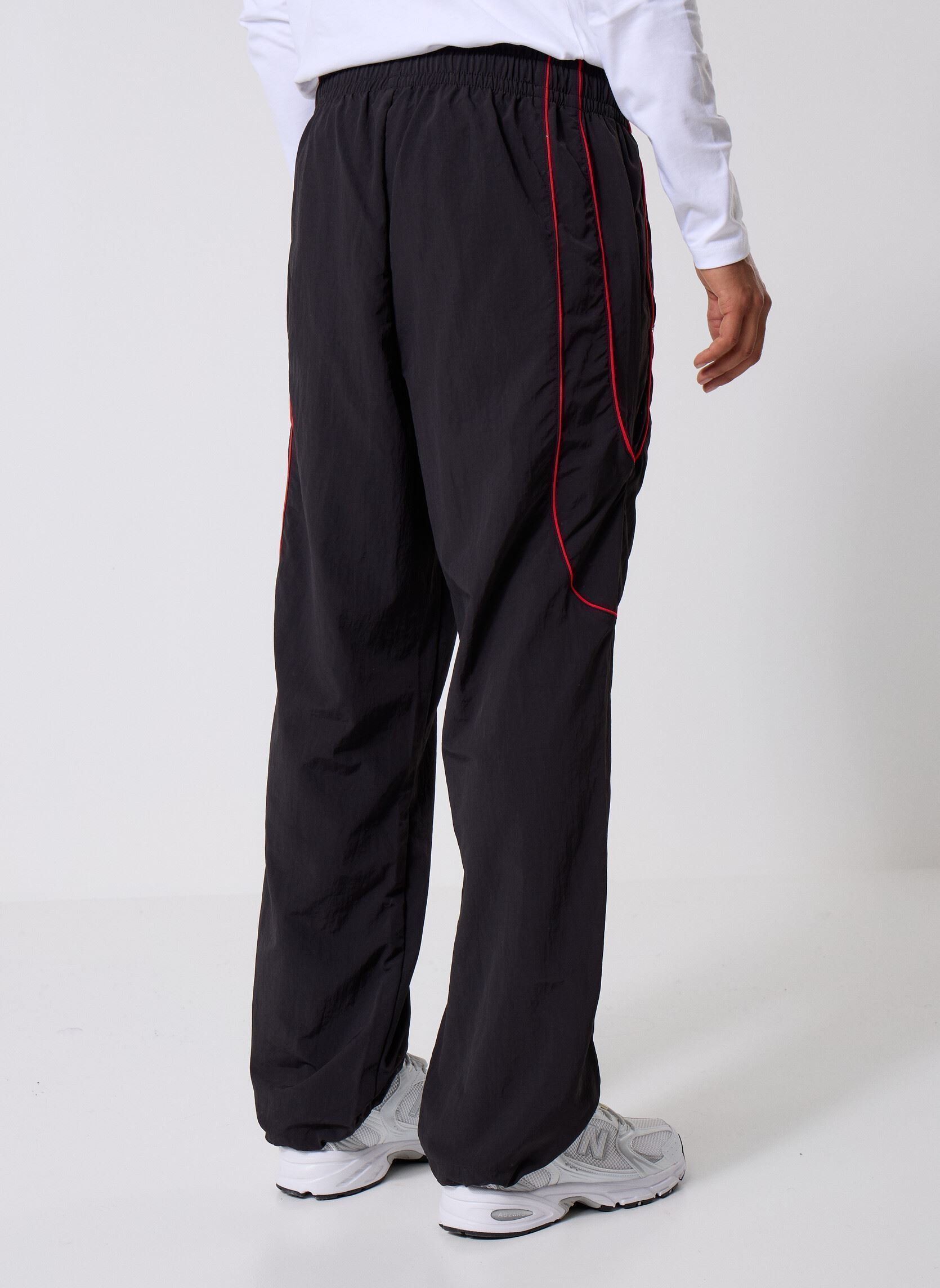 Joggingbroeken Pumatech-X Relaxed Track Pant Wv Op heren zwart Puma Joggingbroeken Pumatech-X Relaxed Track Pant Wv Op heren zwart Puma Black-For