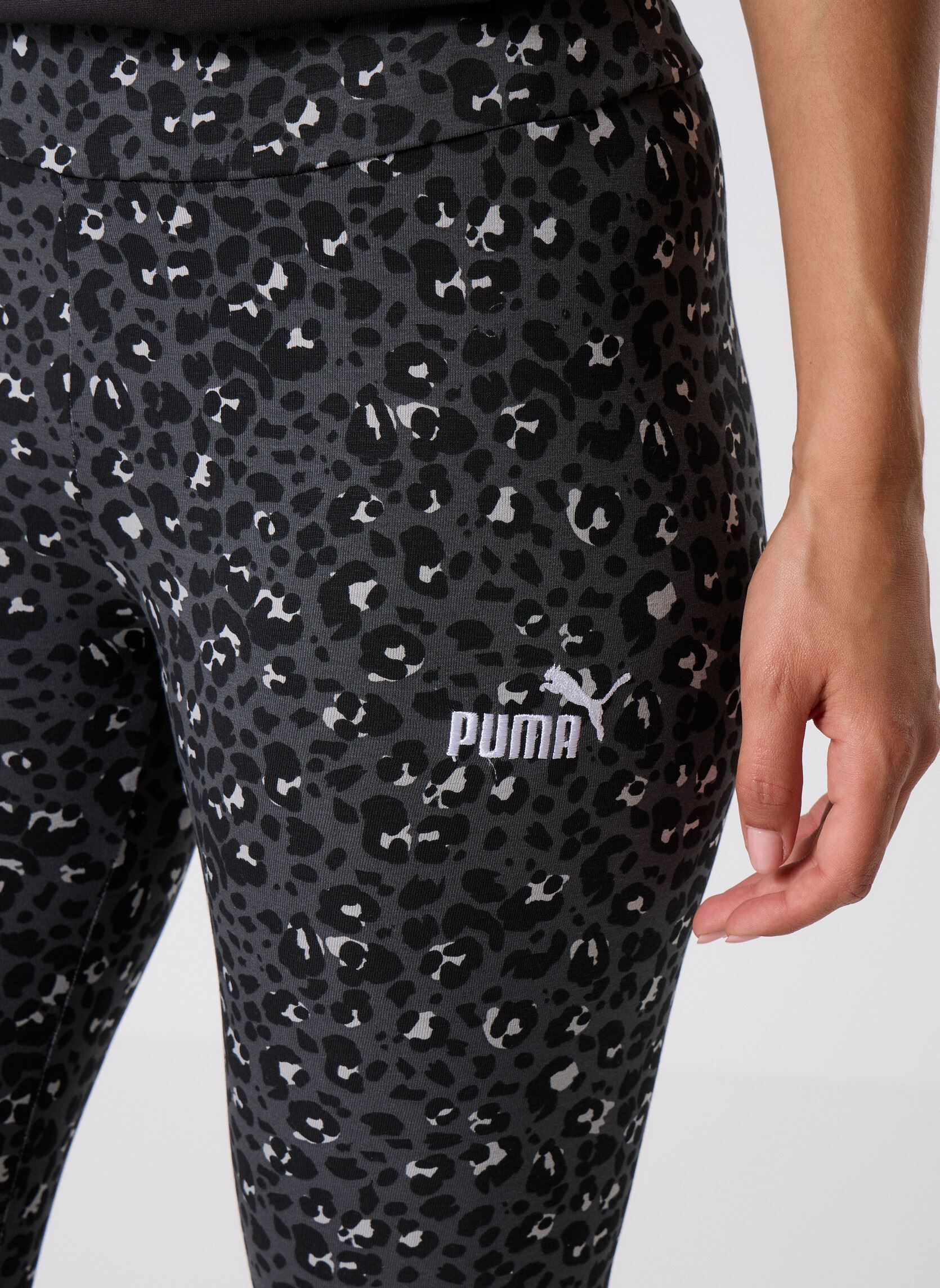Leggings Ess Graphic Animal Aop Leggings femme noir Puma Leggings Ess Graphic Animal Aop Leggings femme noir PUMA BLACK