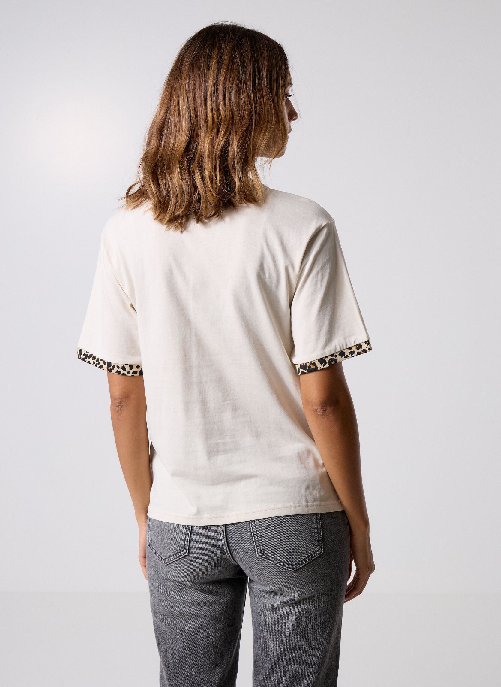 Tee-shirts manches courtes Ess Graphic Animal Relaxed Tee femme blanc Puma Tee-shirts manches courtes Ess Graphic Animal Relaxed Tee femme blanc Alpine Snow