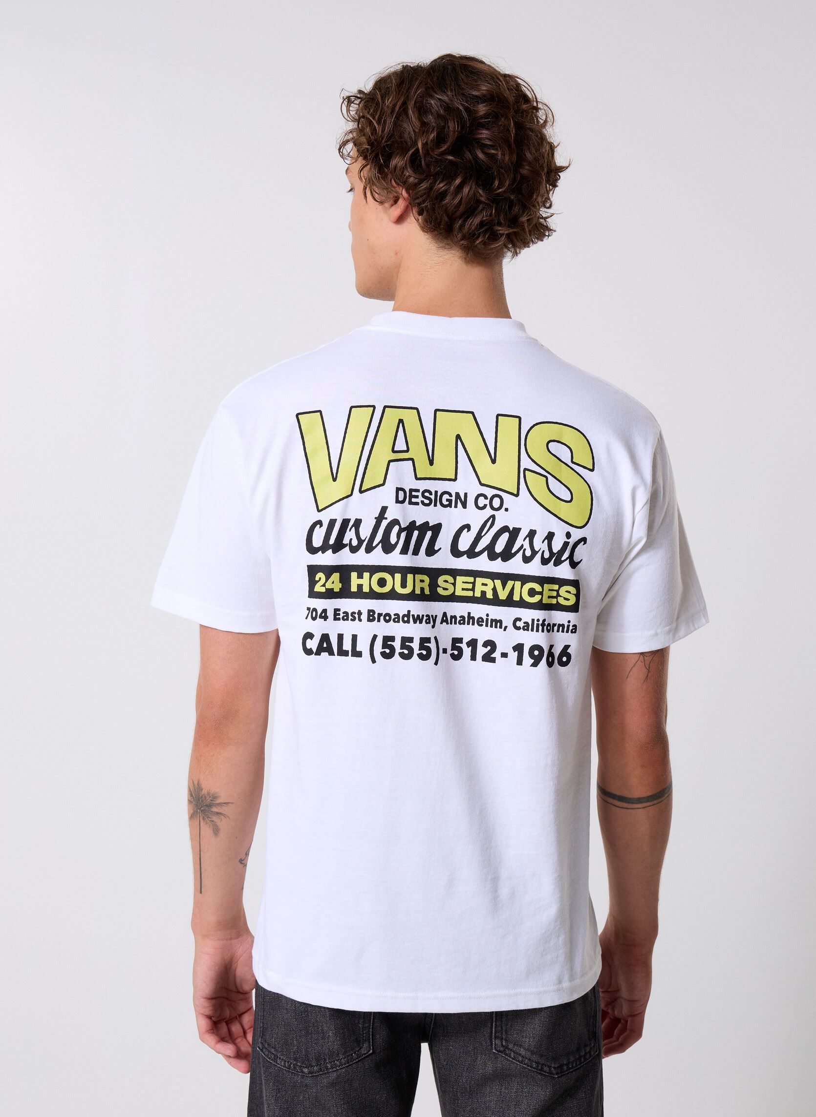 Tee-shirts manches courtes Shop Front SS White/Sunny Yellow VN000M6 homme blanc Vans Tee-shirts manches courtes Shop Front SS White/Sunny Yellow VN000M6 homme blanc WHITE/SUNNY YELLOW