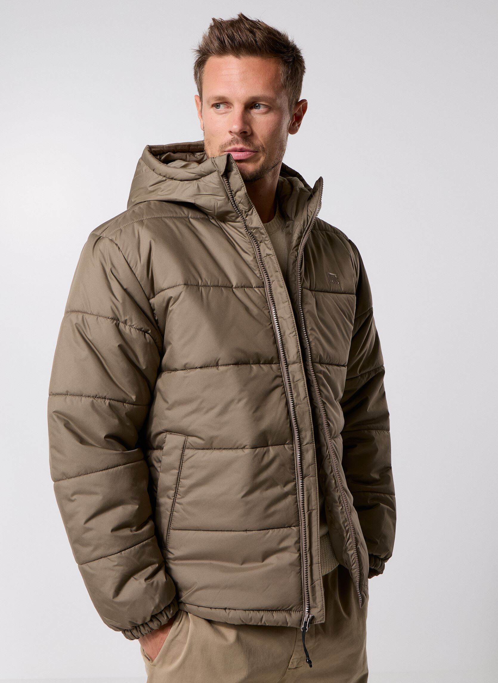 Vêtements Vans MTE Hillgate Puffer Bungee Cord VN000PJ89JC1 pour Accessoires